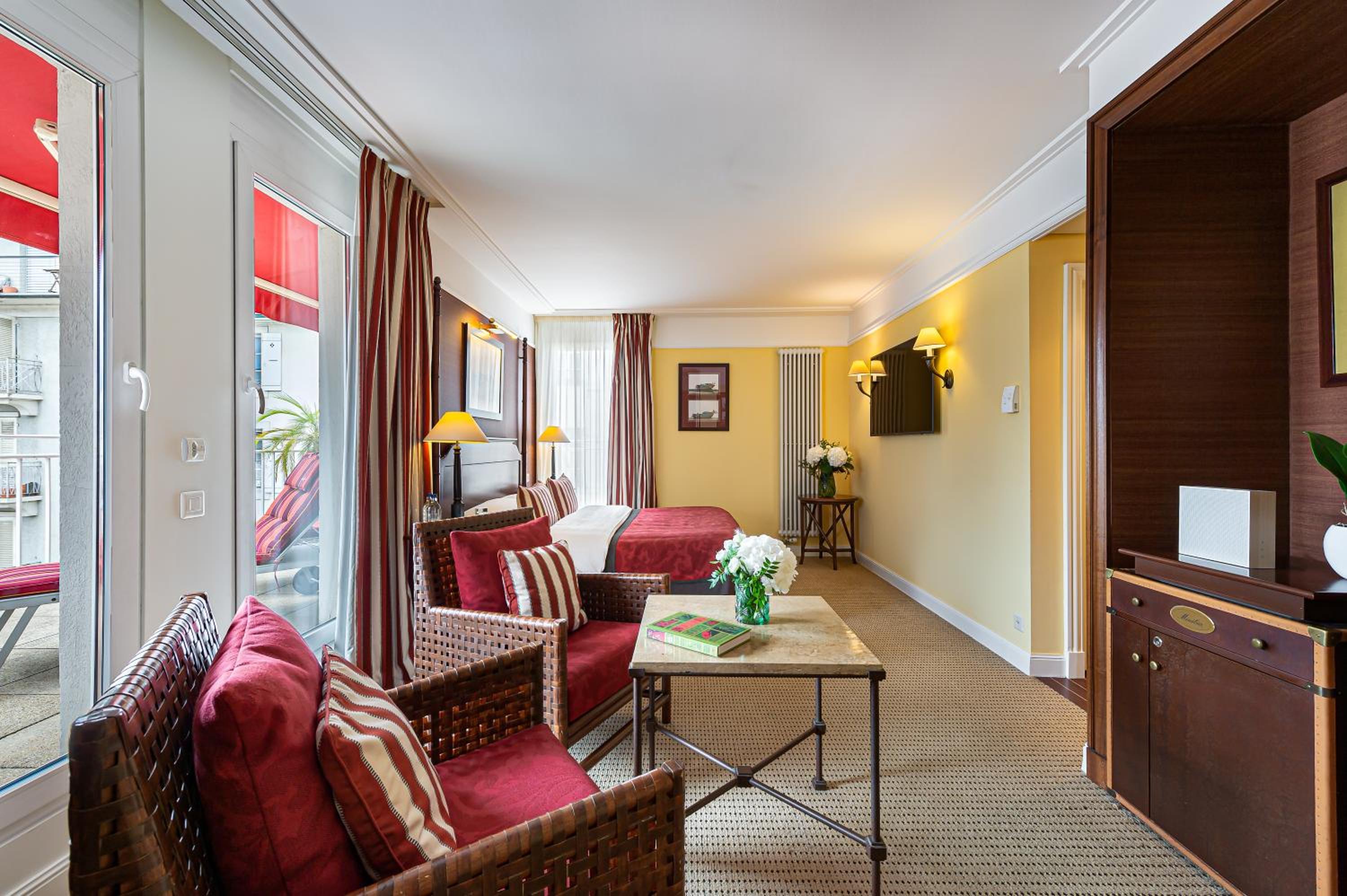 Junior Suite with Terrace thumbnail 5