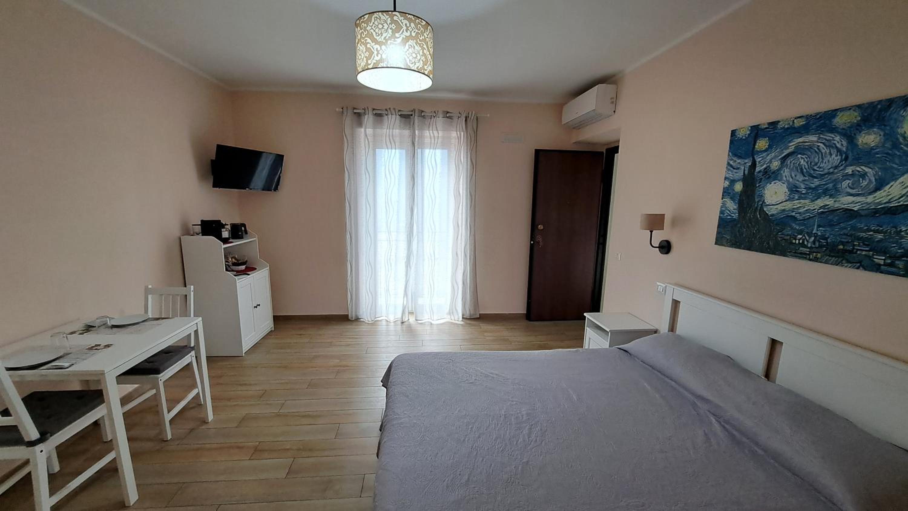Double Room with Balcony and Sea View