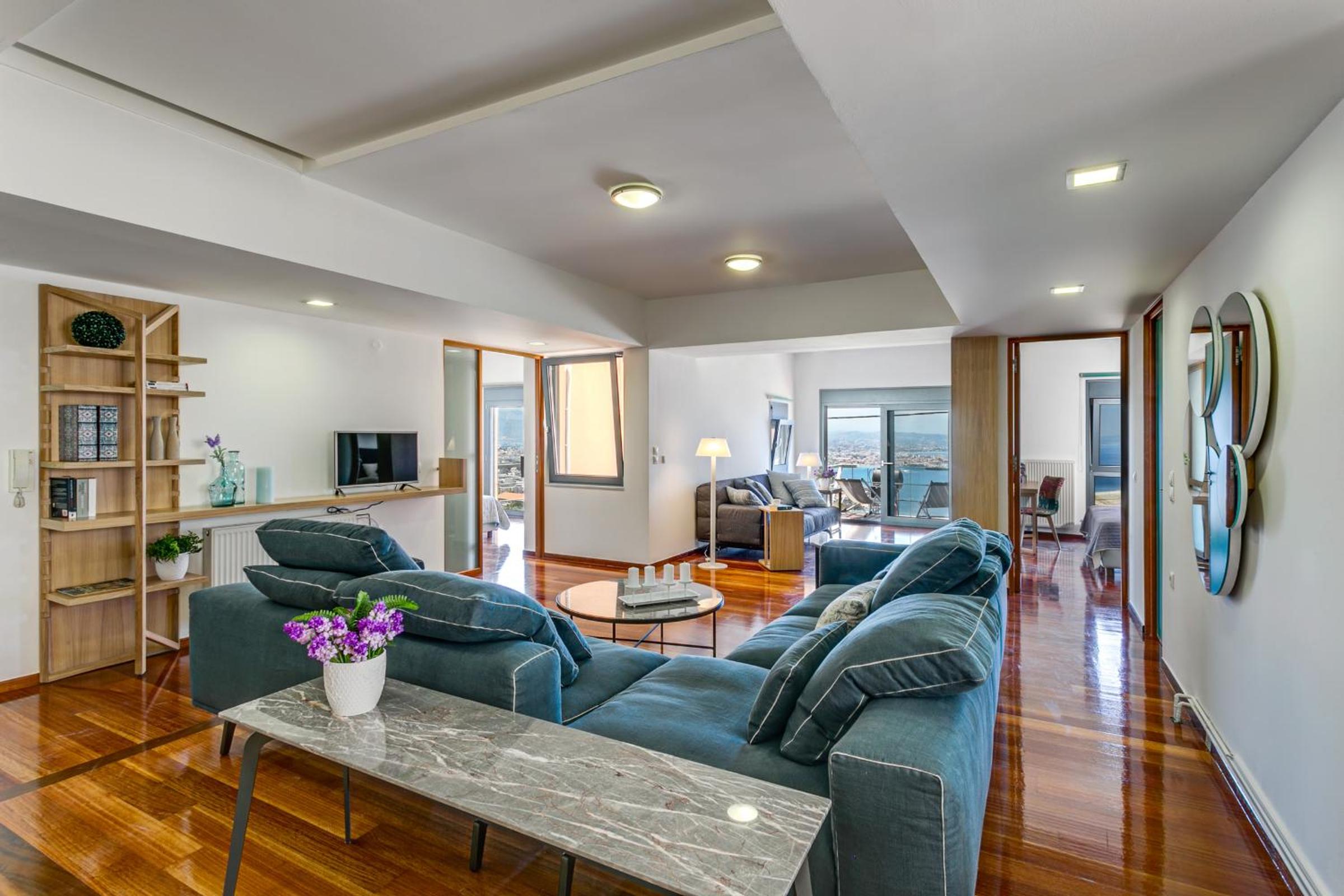 Unlimited Blue Chania Four Bedroom Summer House