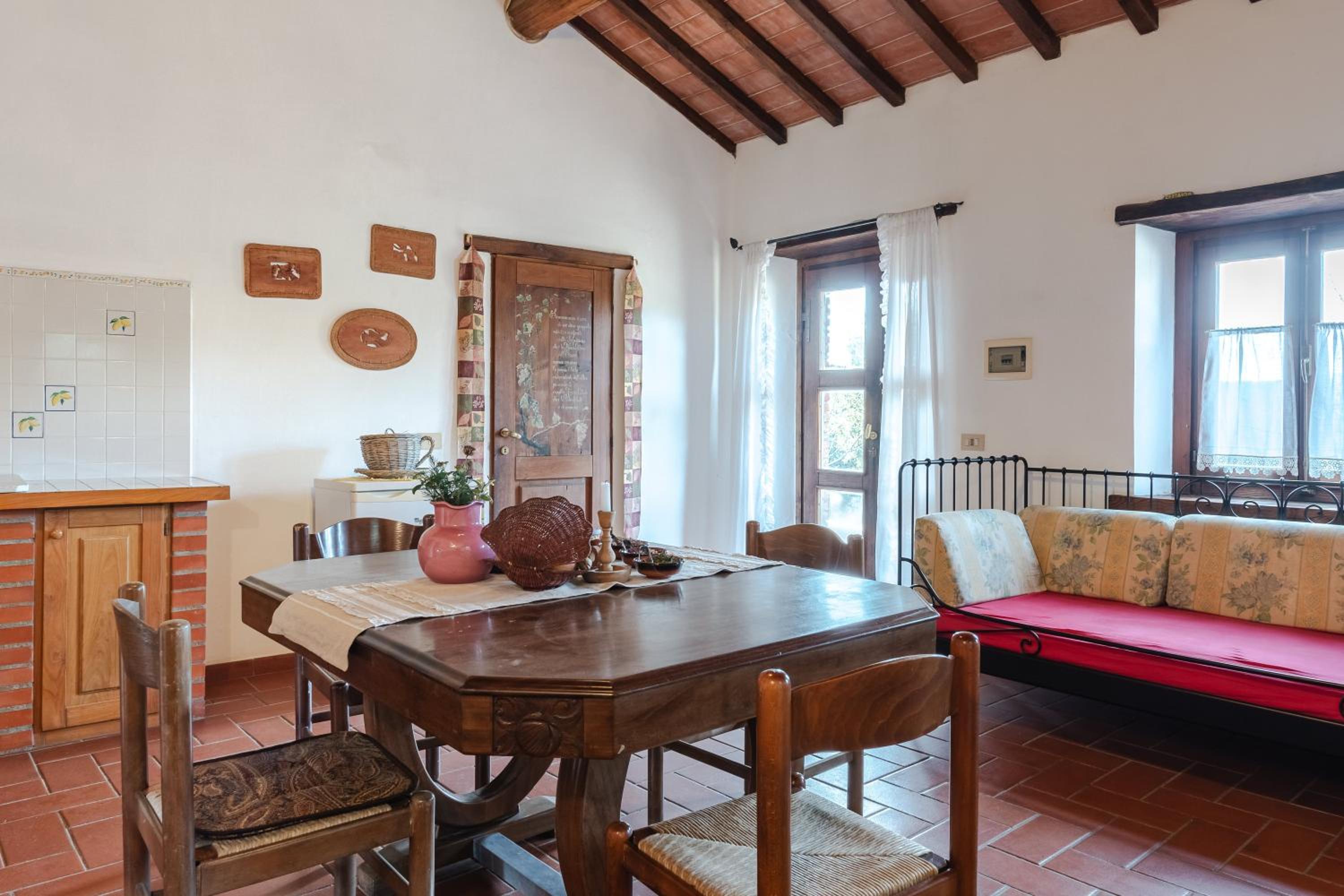 Three-Bedroom Premium Apartment with Balcony photo 3