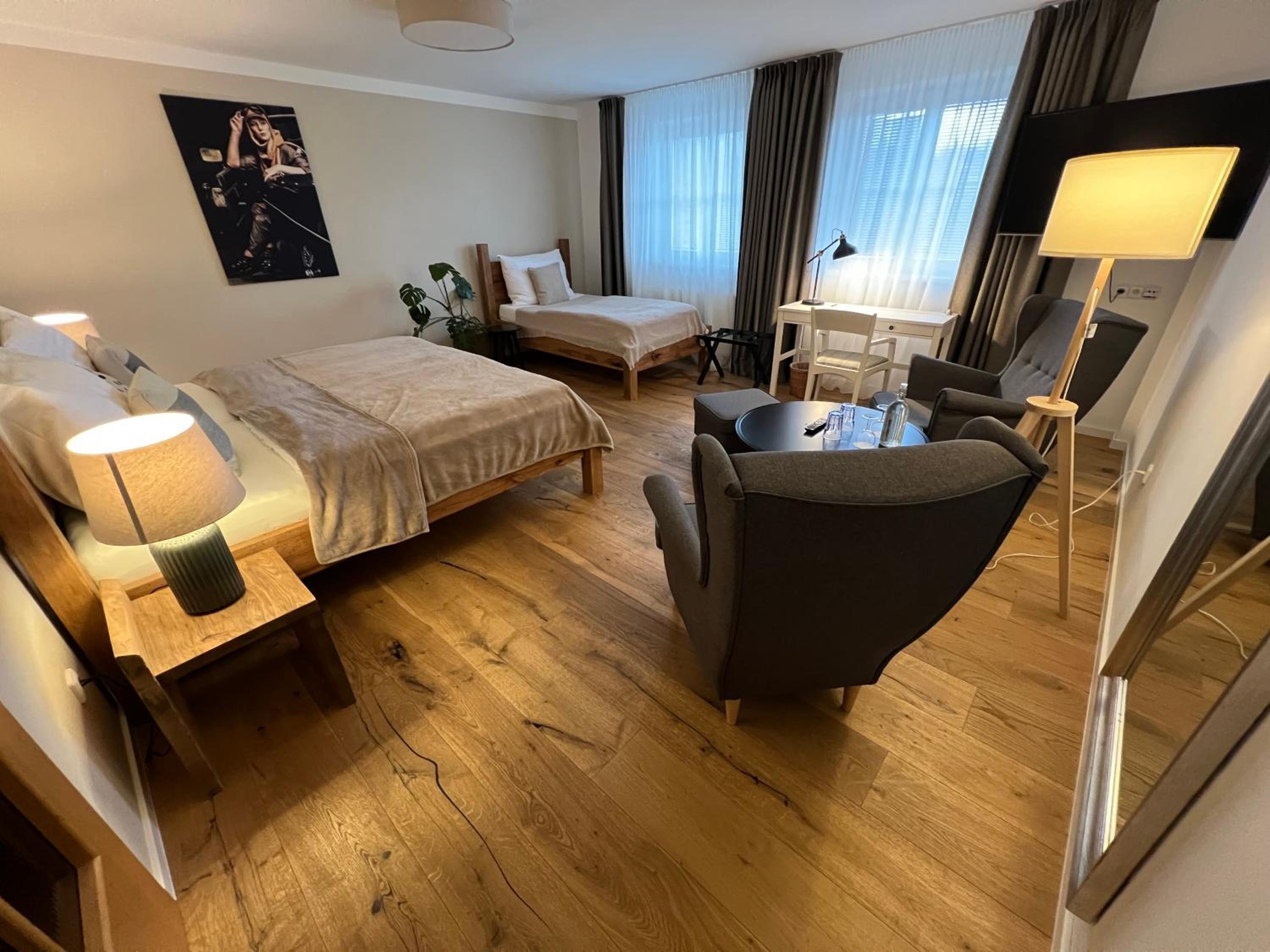 Standard Double Room - Photo 2