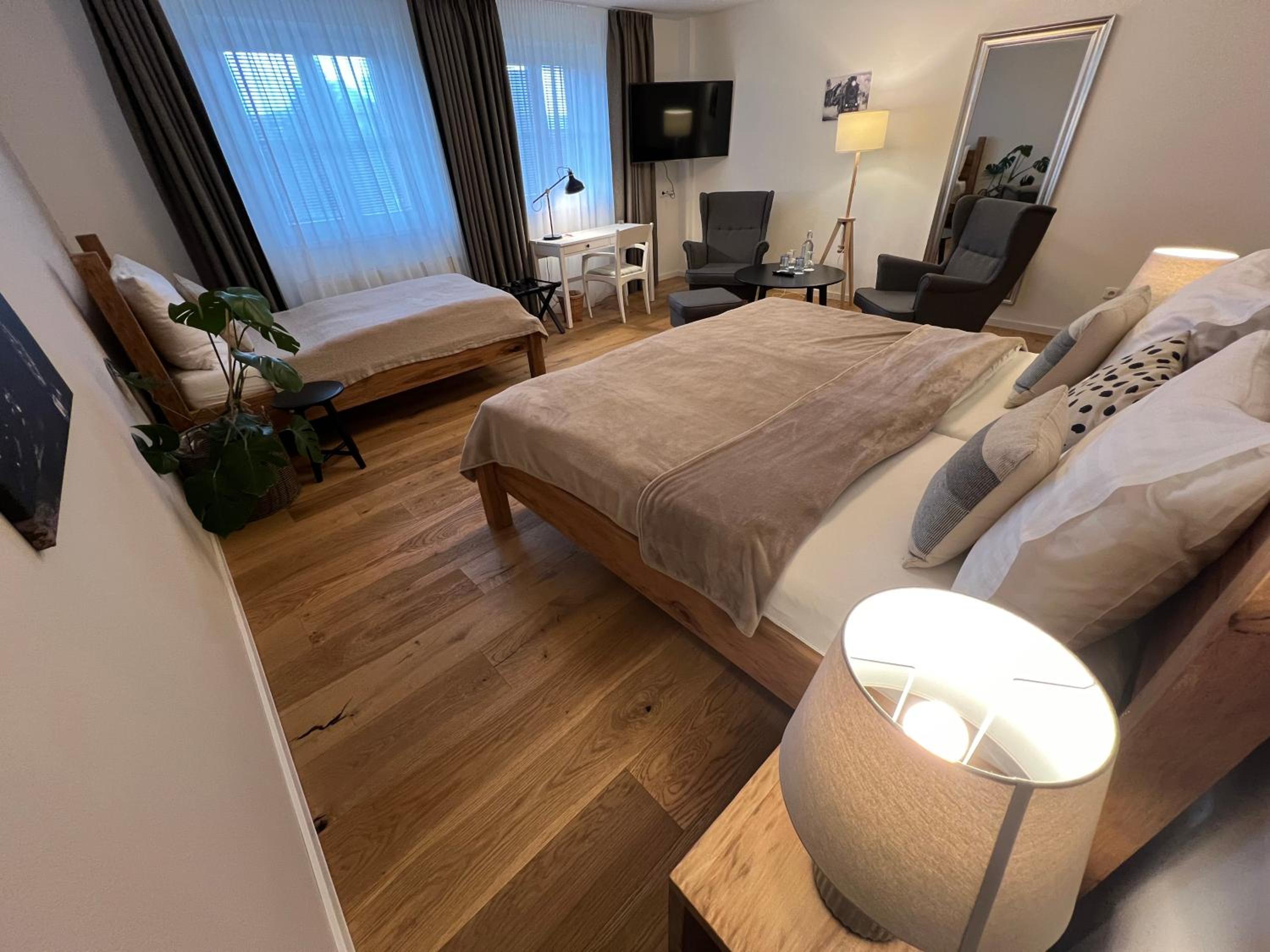 Standard Double Room - Photo 4