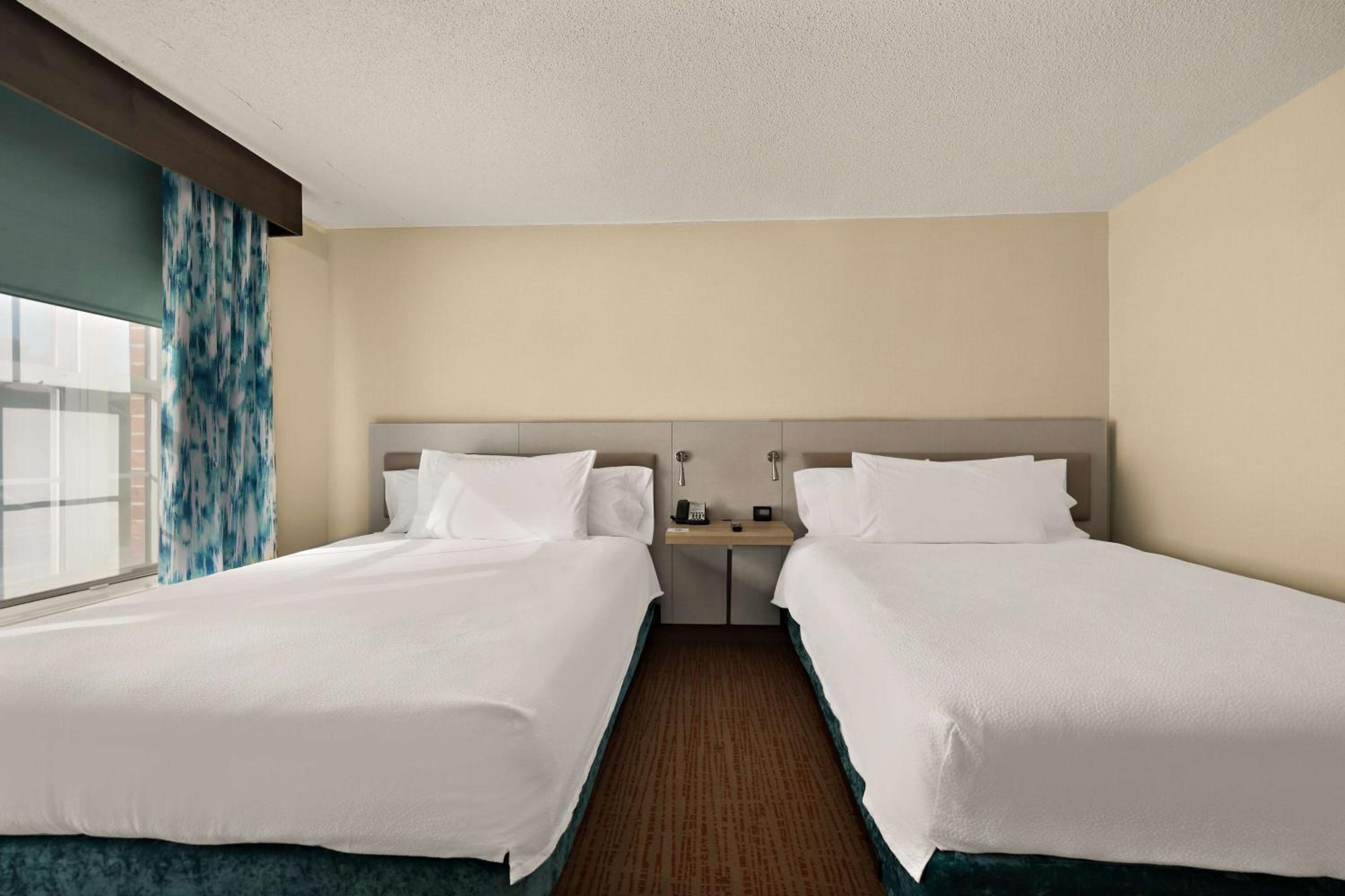 Queen Room with Two Queen Beds - Photo 1