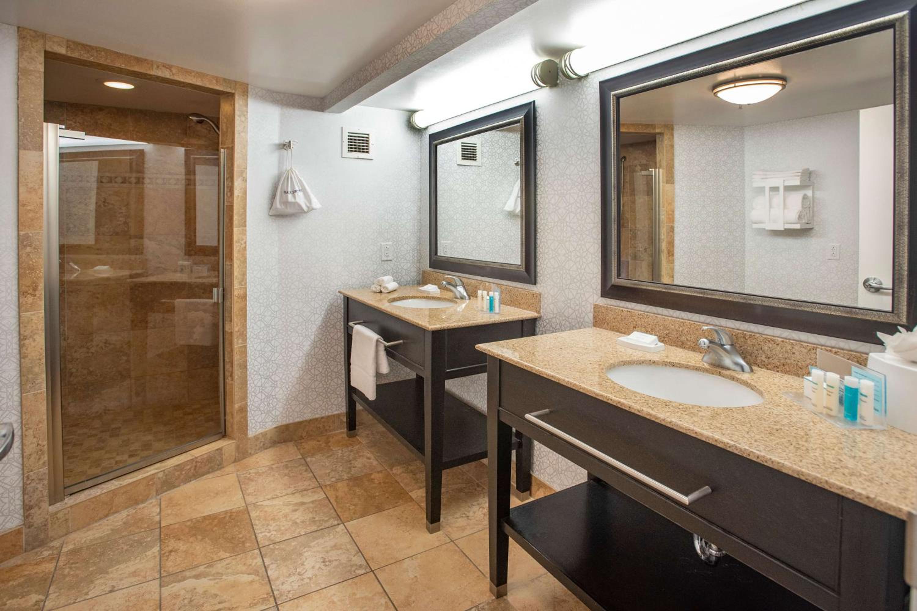 King Studio Suite - Non-Smoking - Photo 3