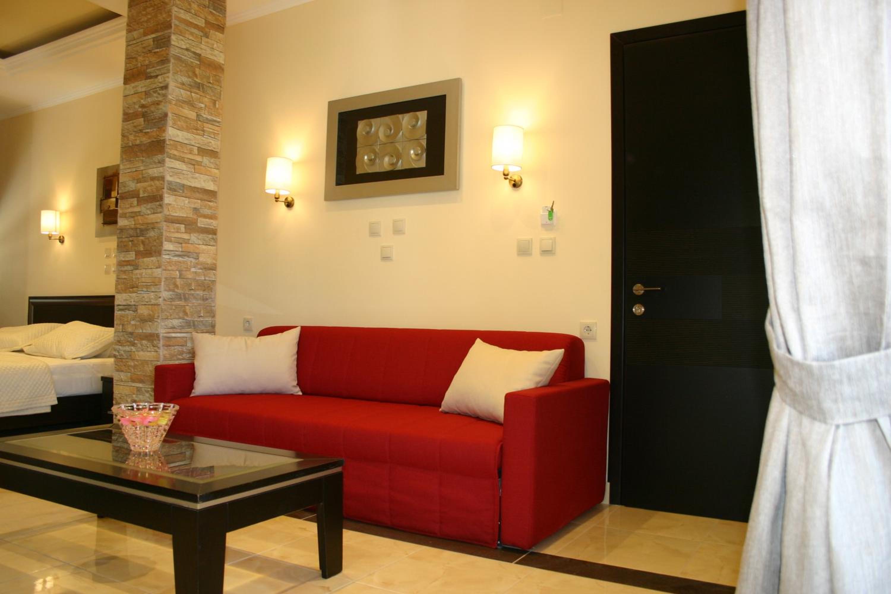 Deluxe Family Suite with Sea View photo 2
