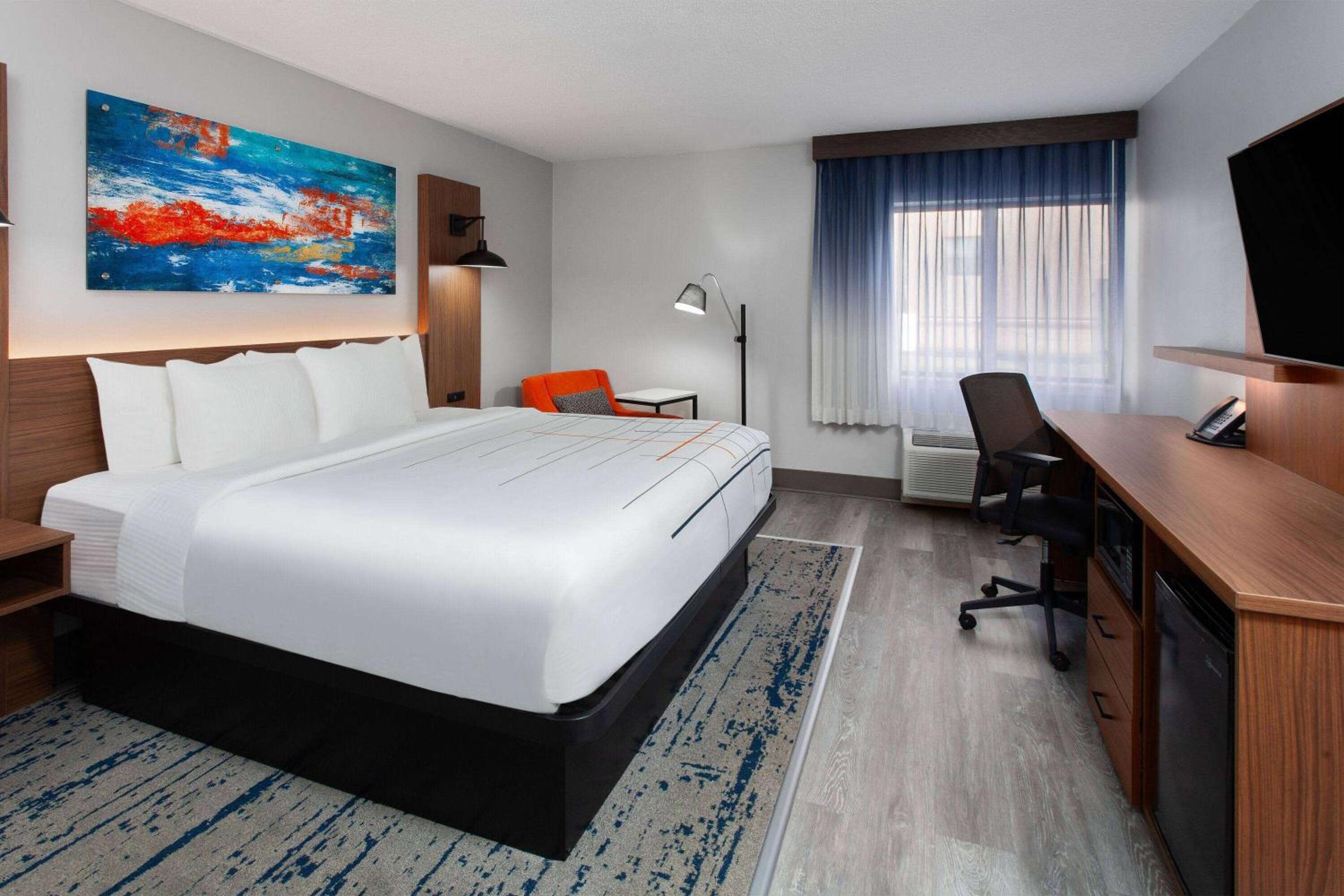 Executive King Room - Photo 10