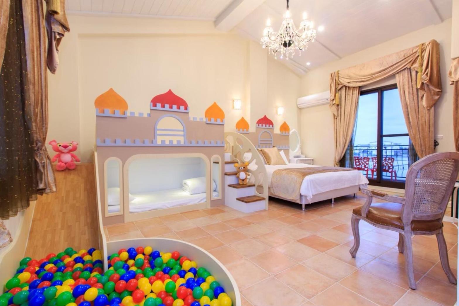 Quadruple Room with Bath photo 1