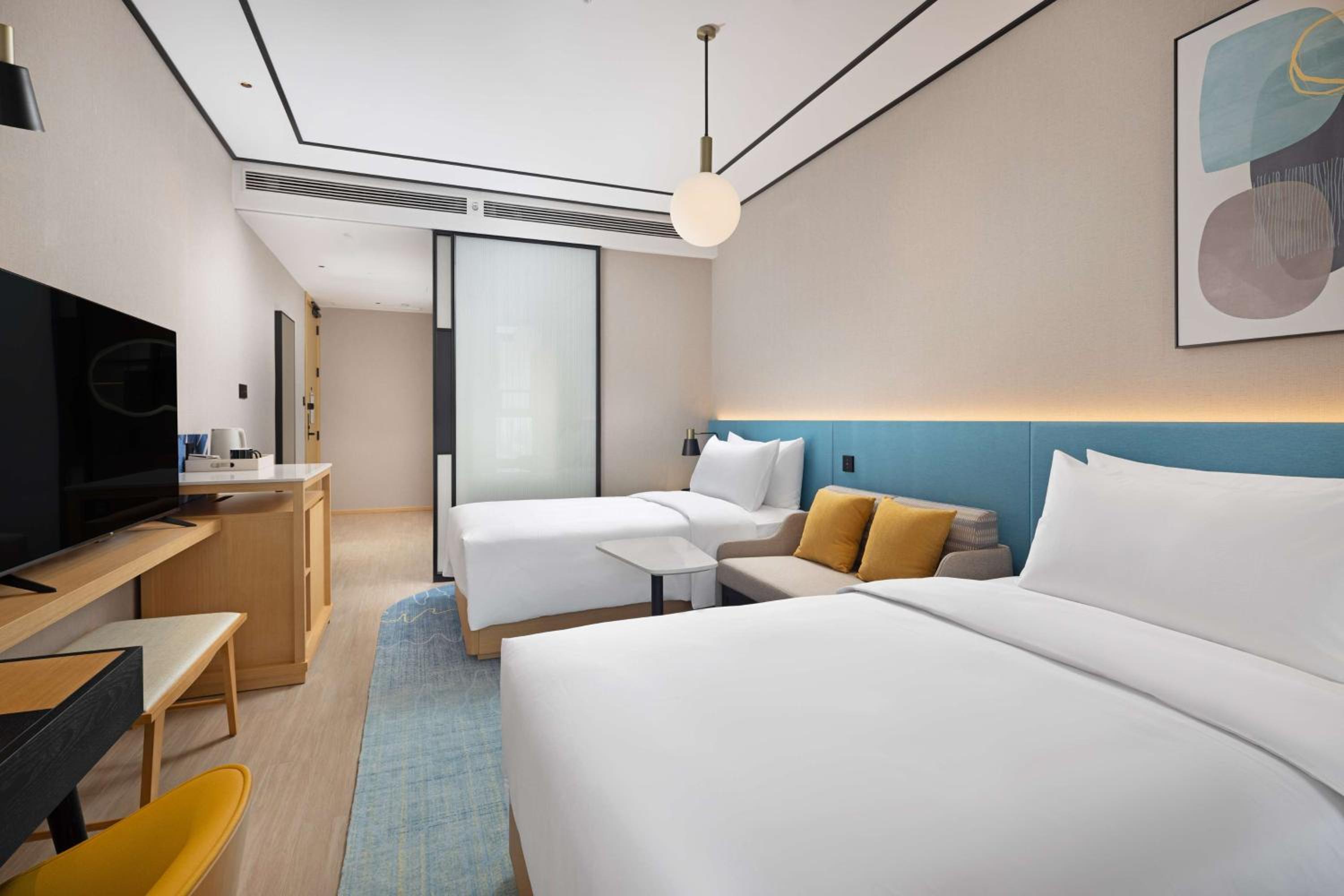 Twin Room - Photo 2