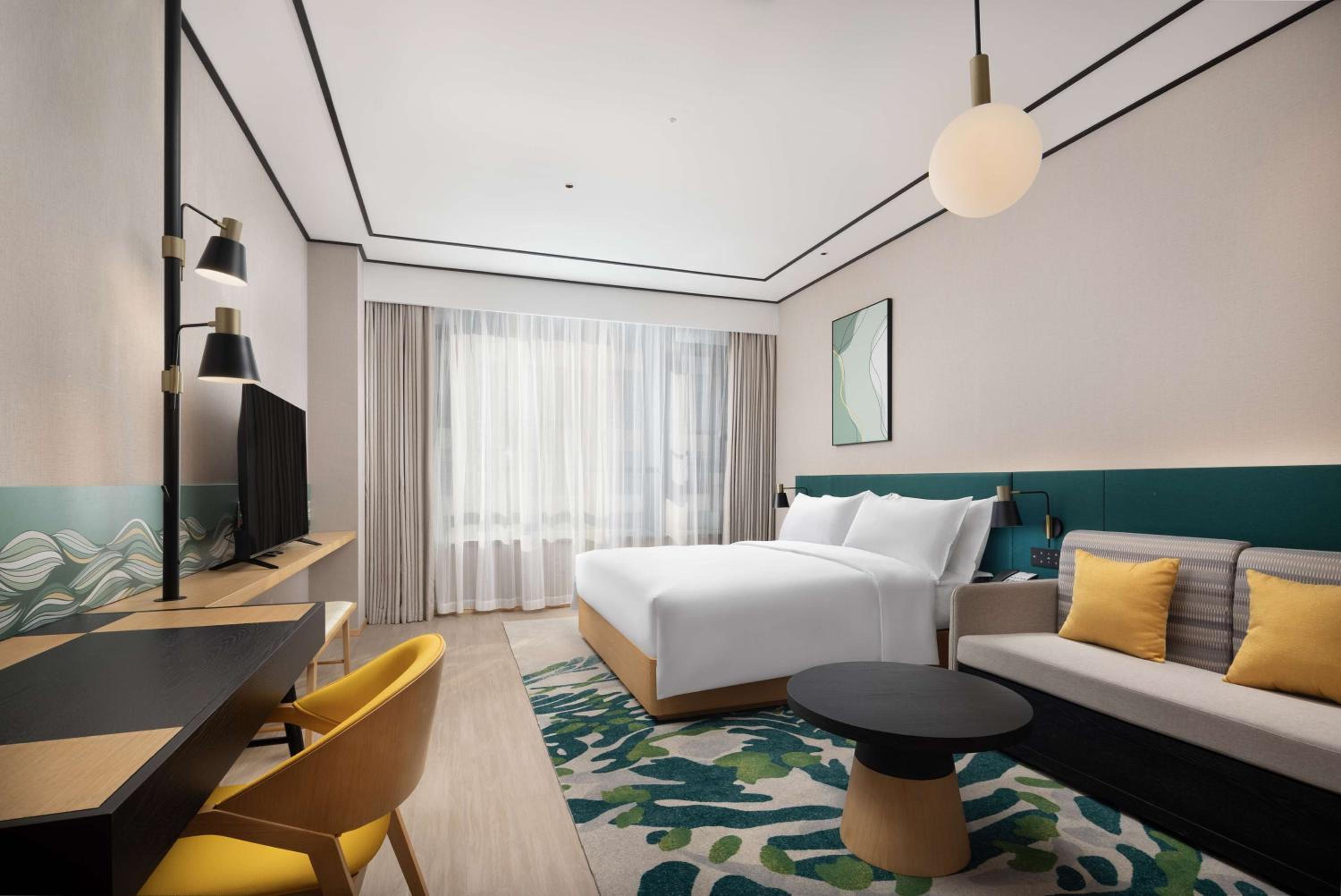 Superior King Room - High Floor photo 3