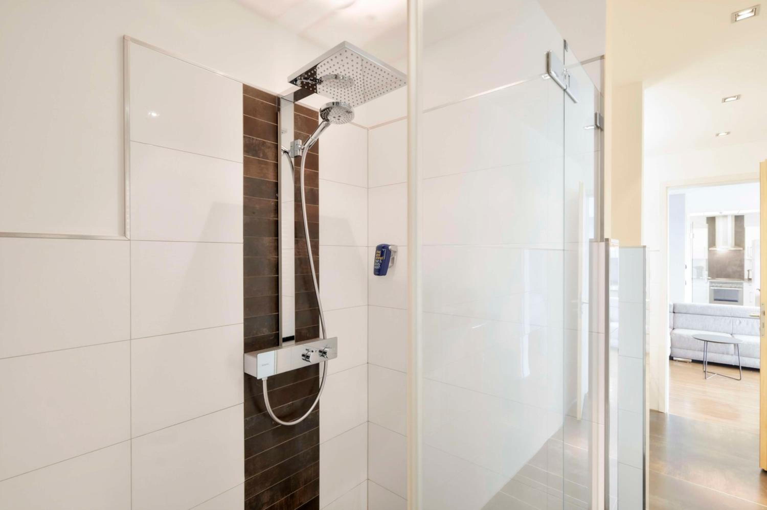 Three-Room Apartment with Double Bed and Balcony - Non-Smoking - Photo 4