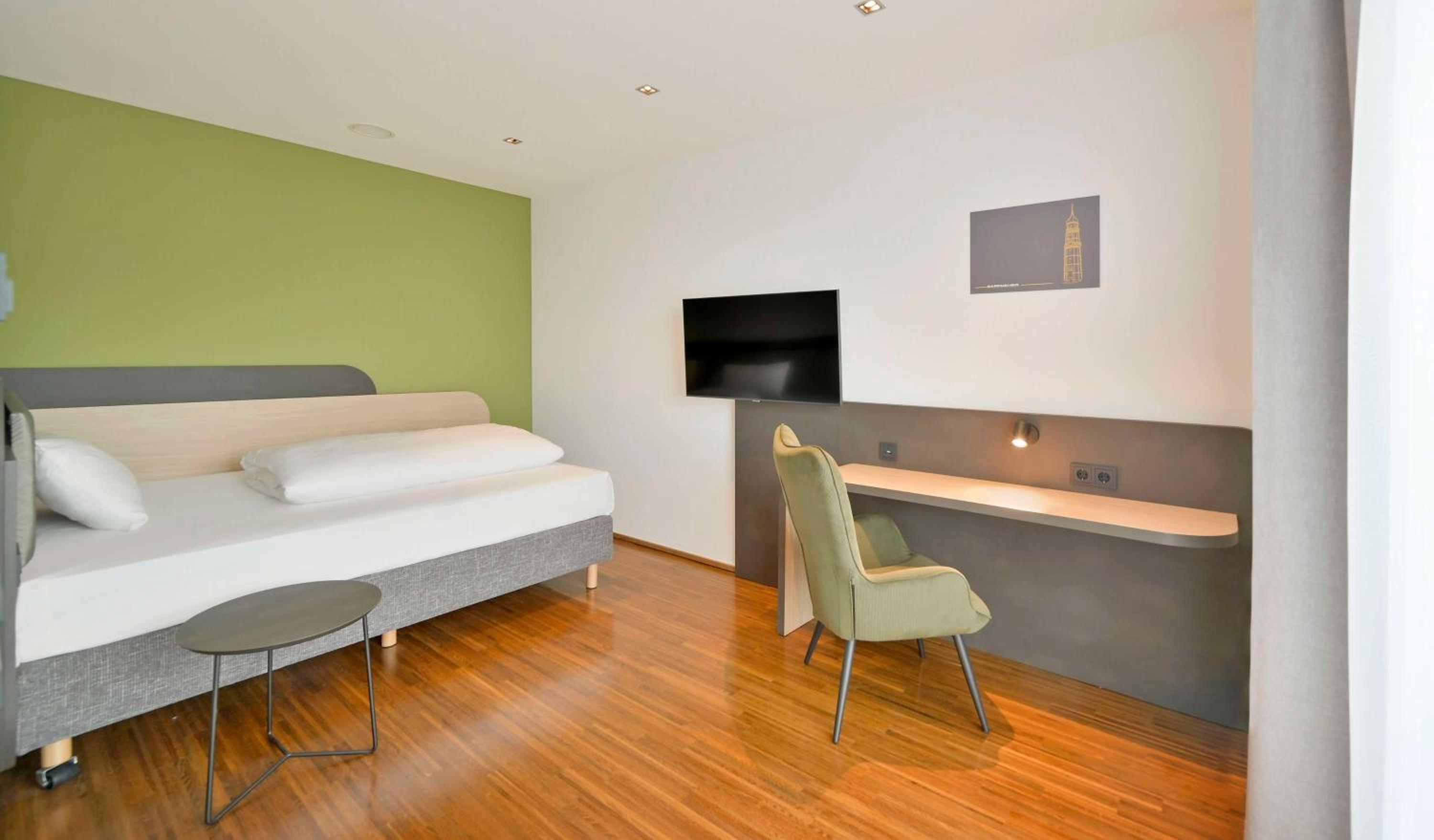 Three-Room Apartment with Double Bed and Balcony - Non-Smoking - Photo 3