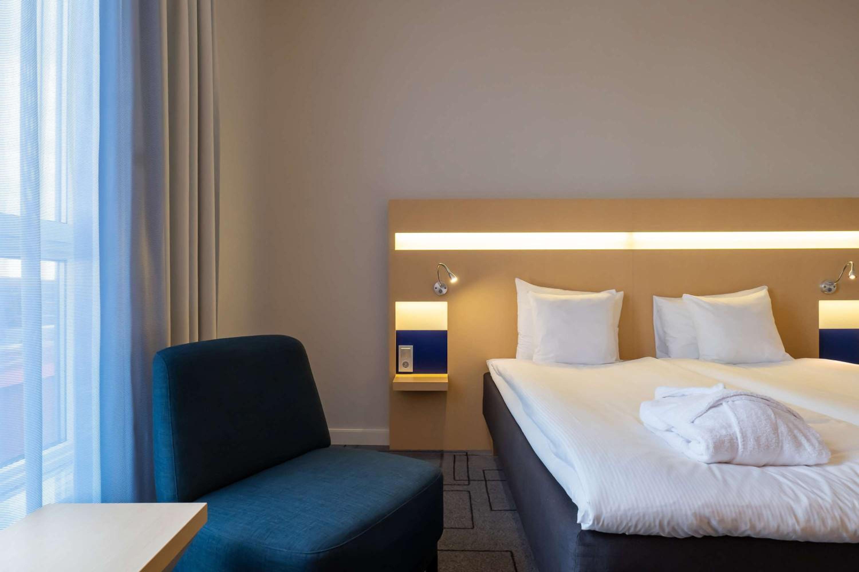 Superior King Room - Photo 2