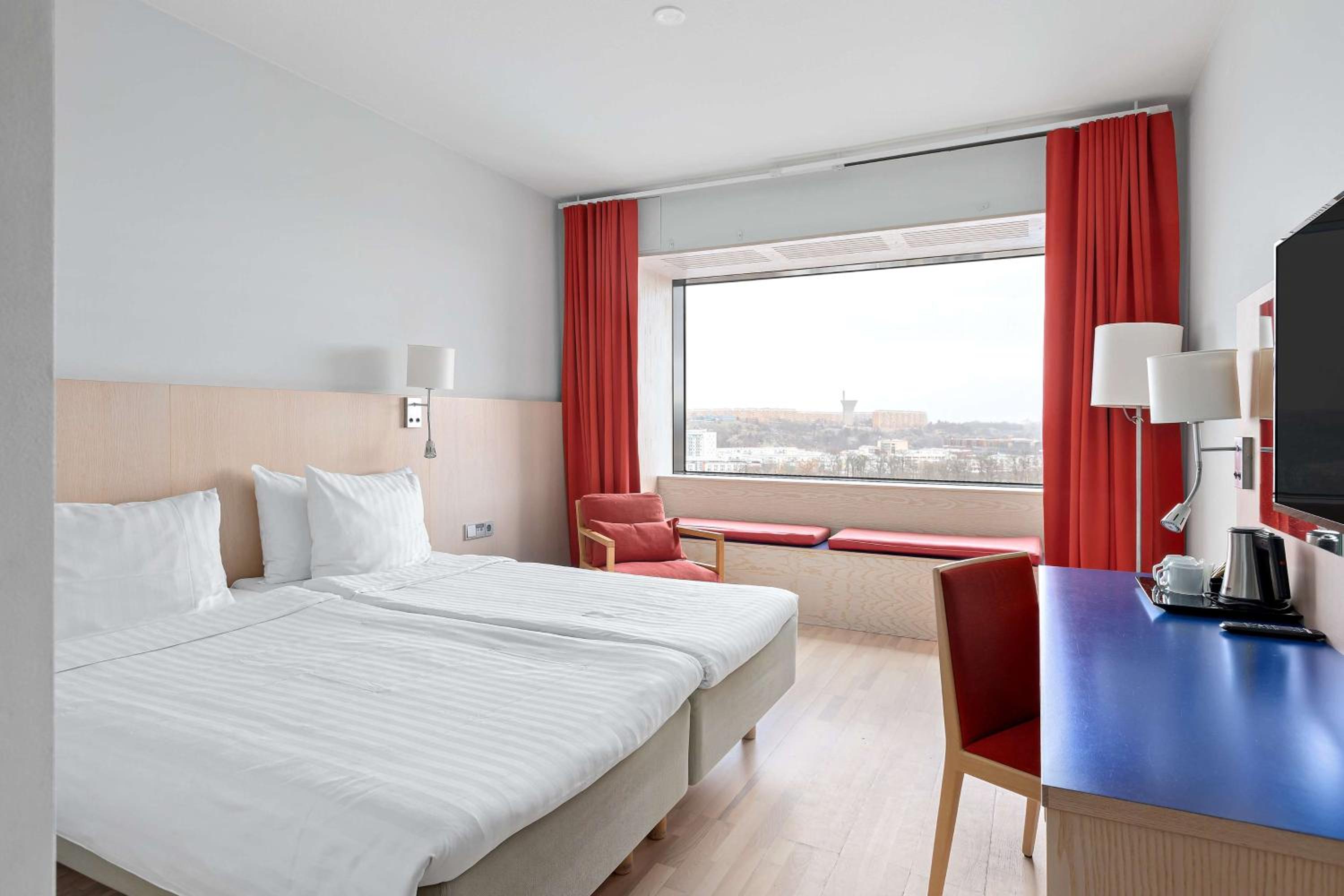 Standard Twin Room - Photo 1