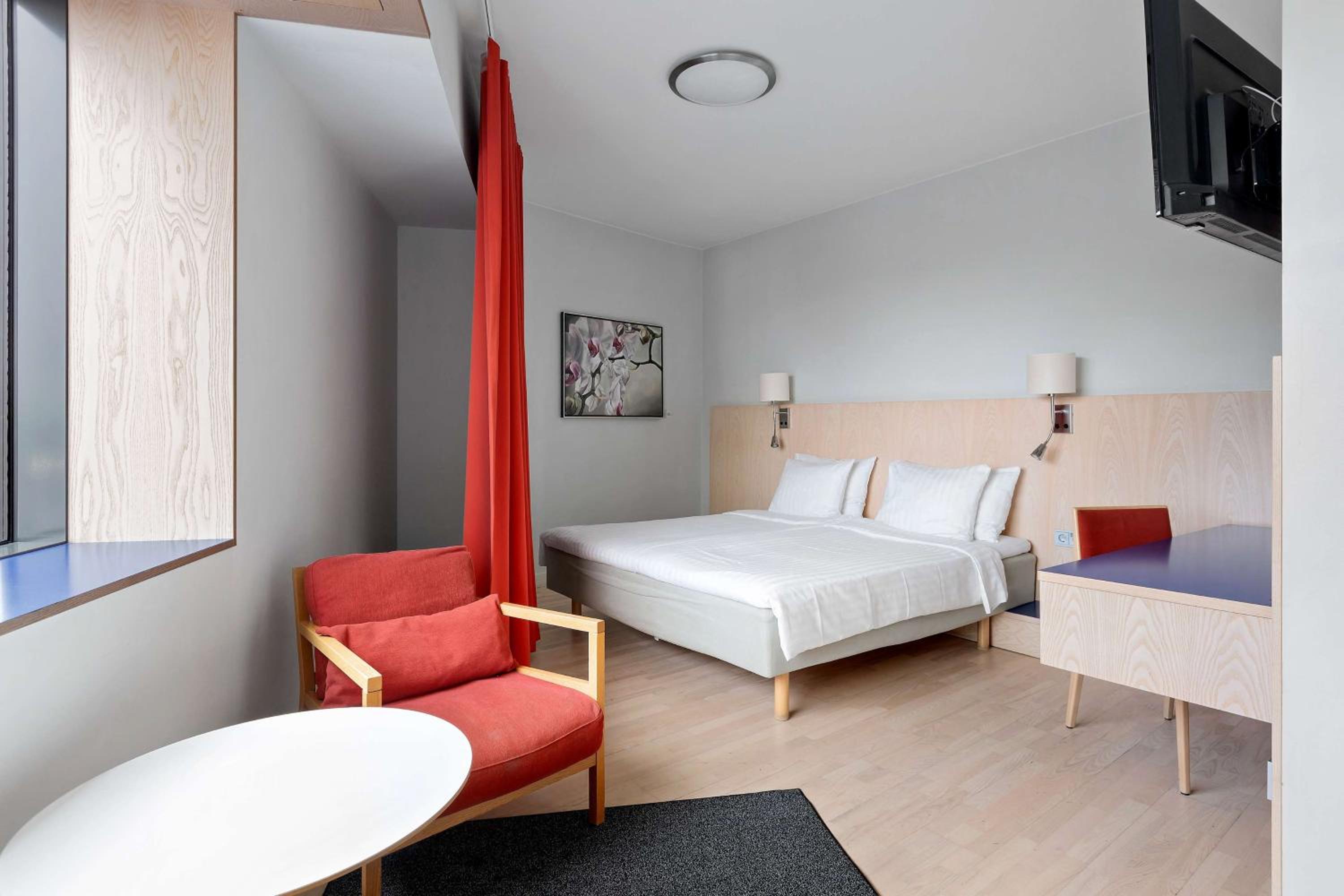 Family Room with One King Bed and Sofa Bed - Photo 1