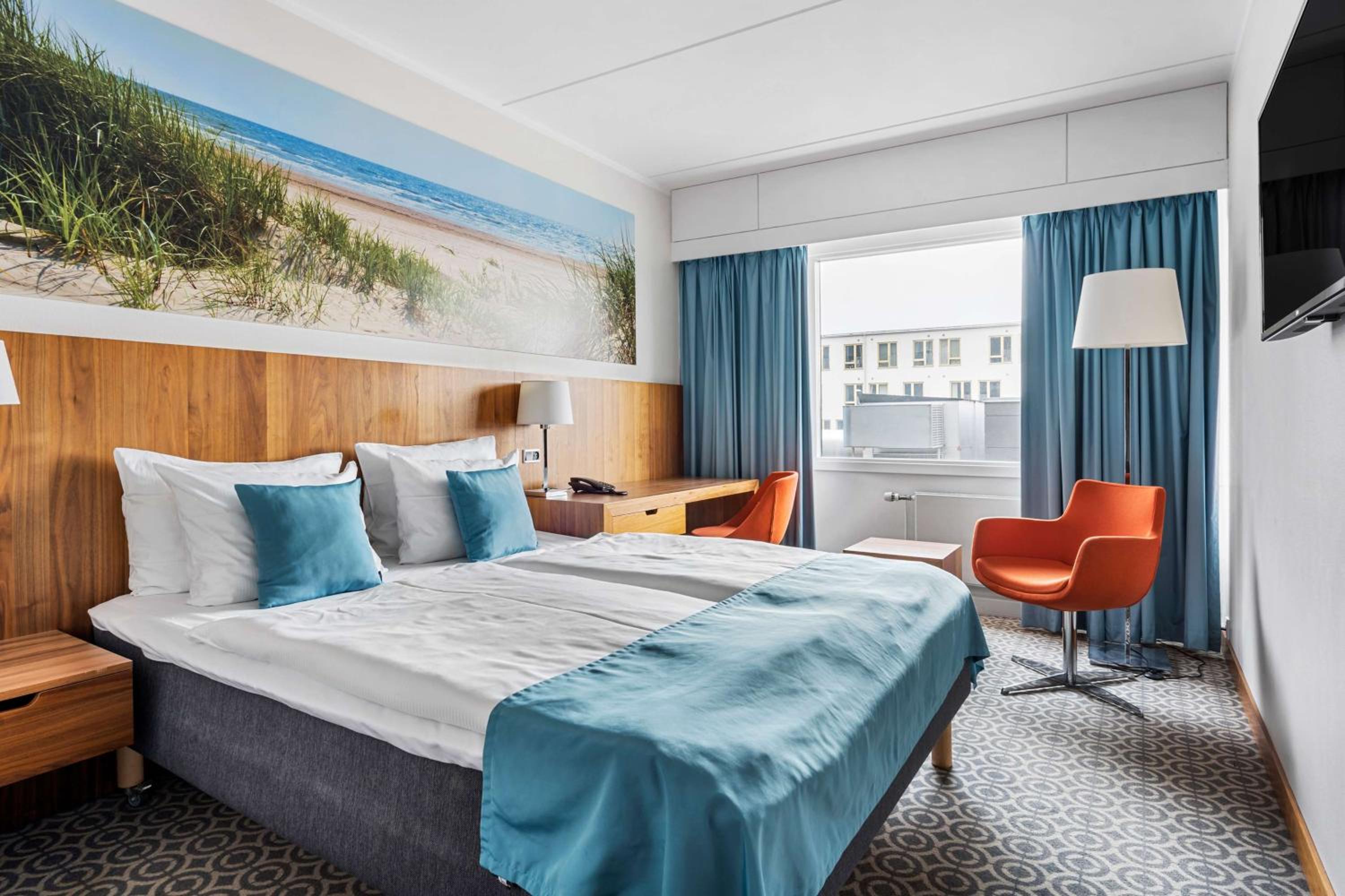Standard Queen Room