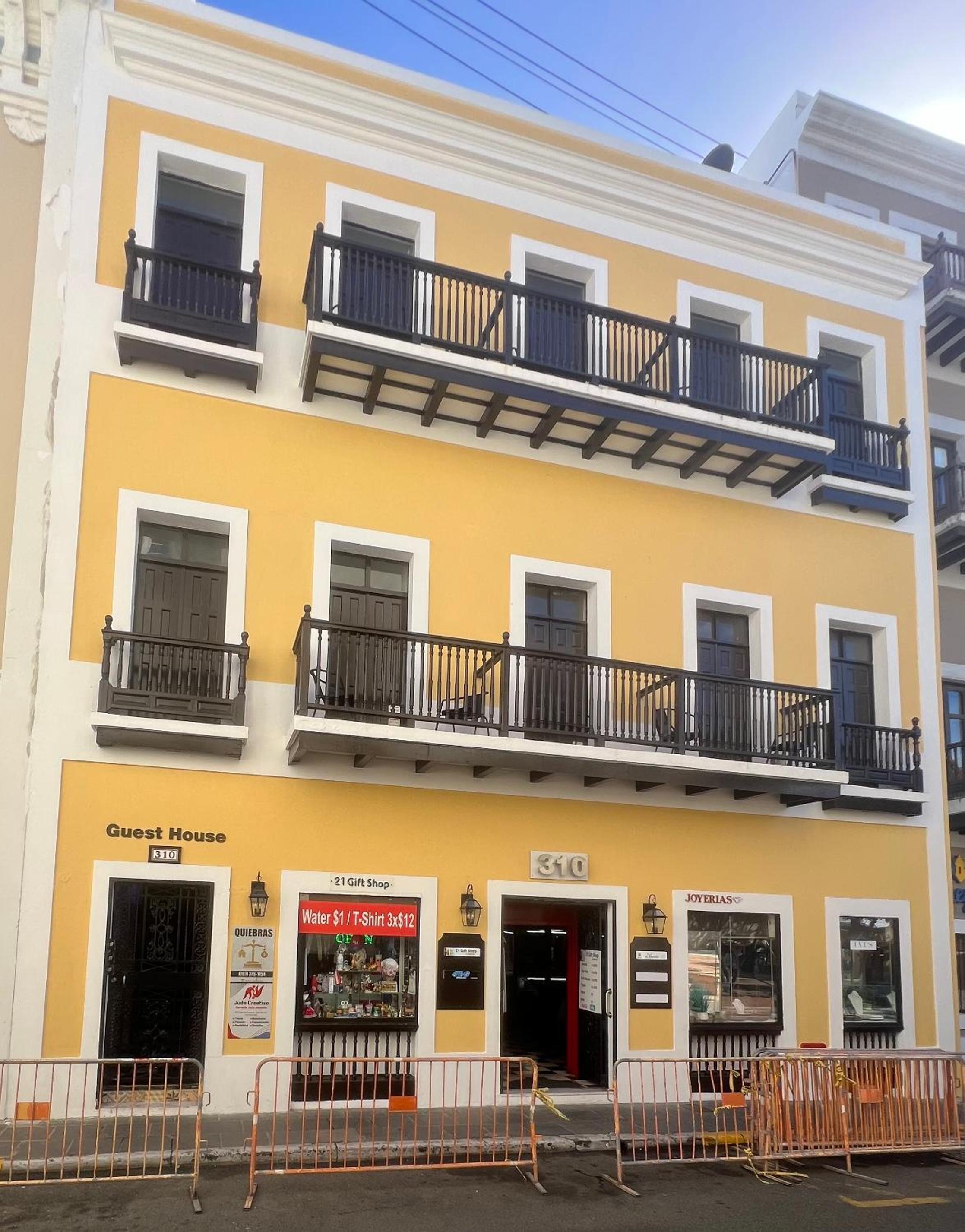 Suite#PH-2 (With Terrace) photo 3