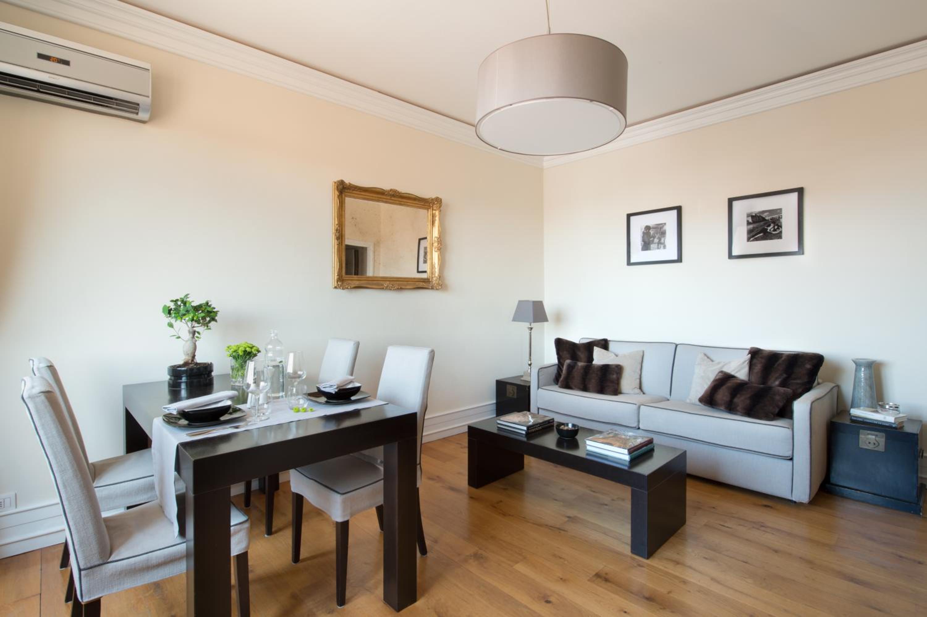 Suite with City View photo 3