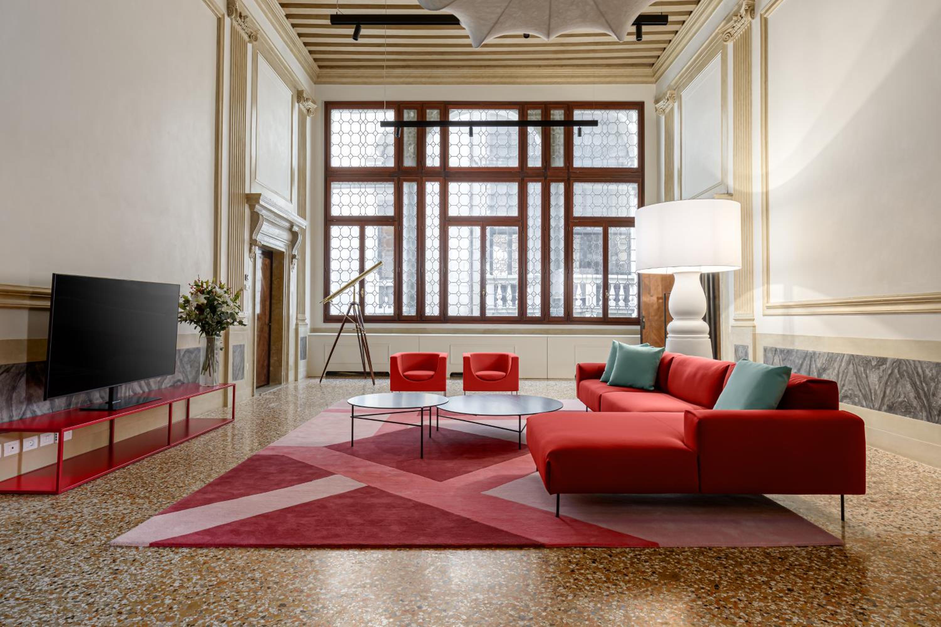 Two-Bedroom Apartment with Canal View - Tulipano photo 1