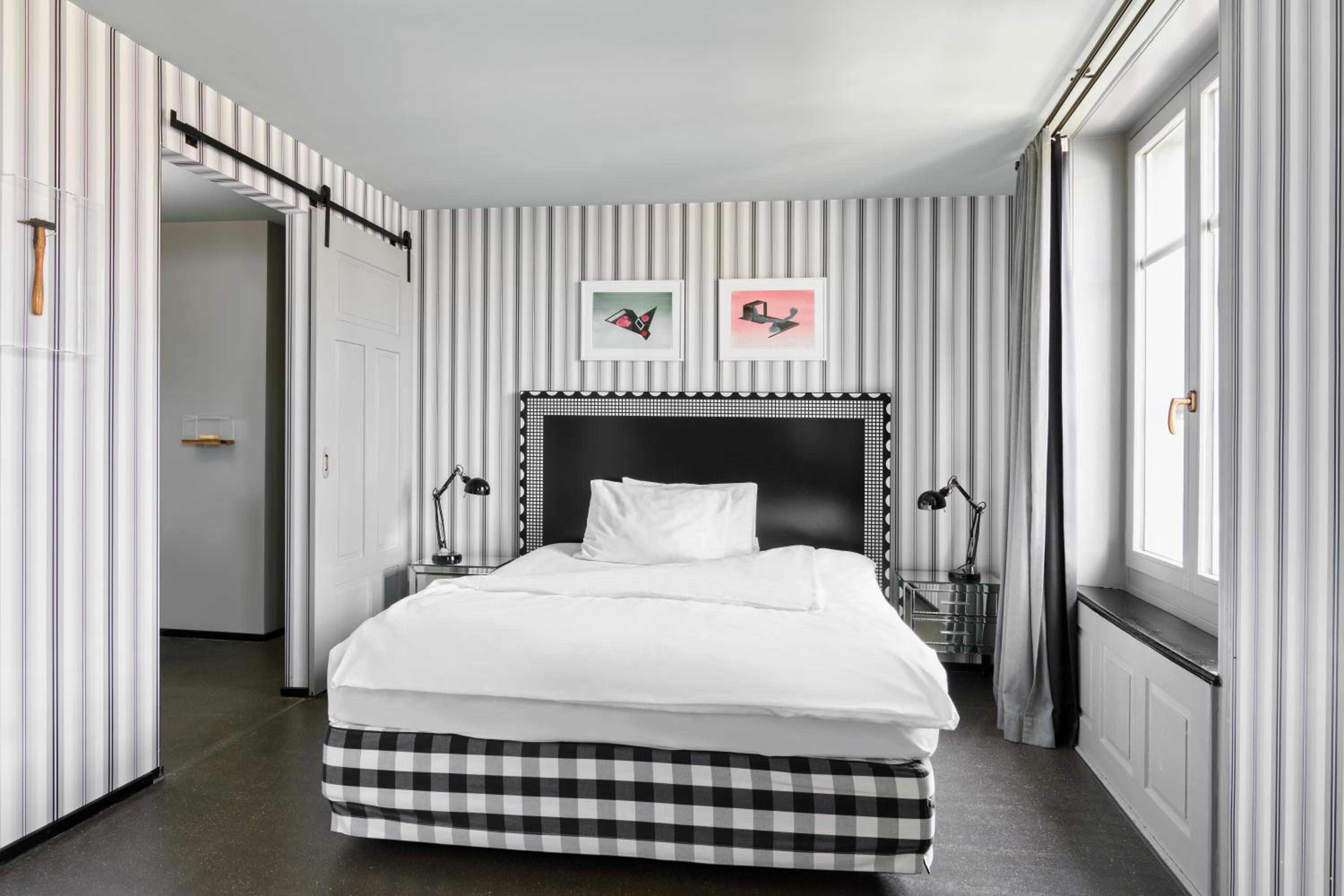 Large Double Room - Photo 3