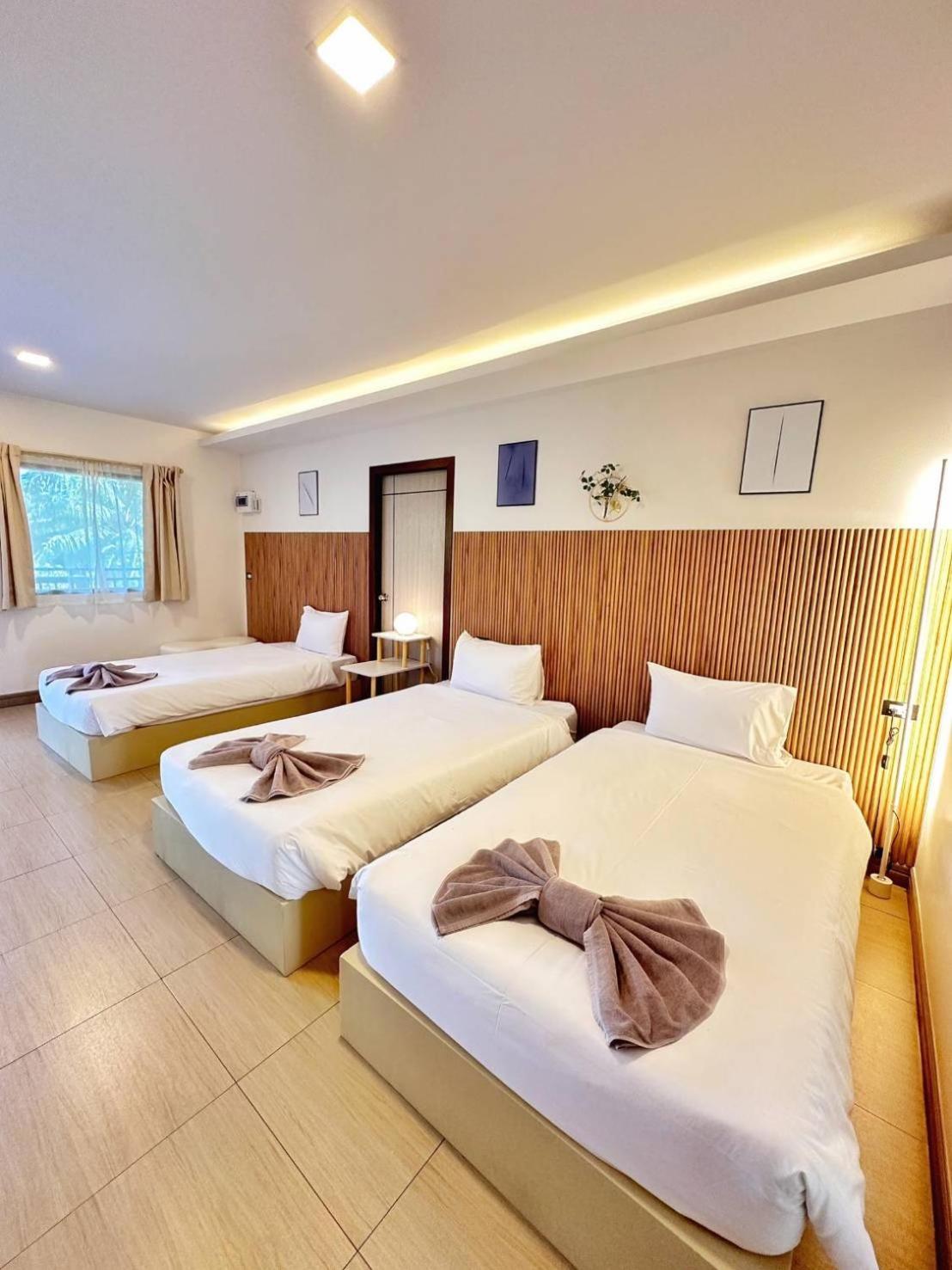Deluxe Family Room