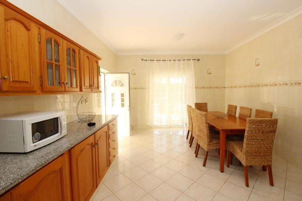 Three-Bedroom House photo 3
