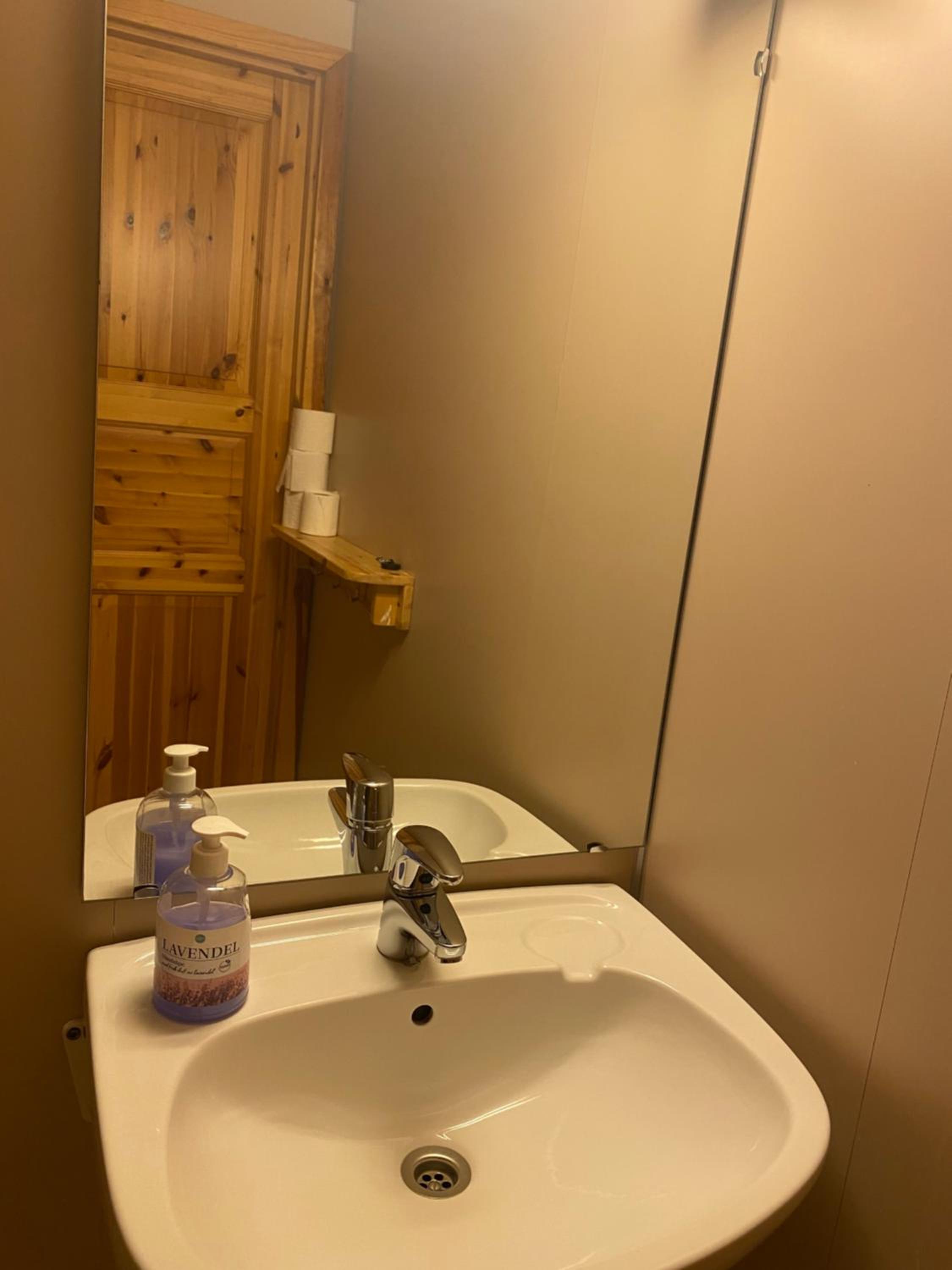 One-Bedroom Bungalow photo 3