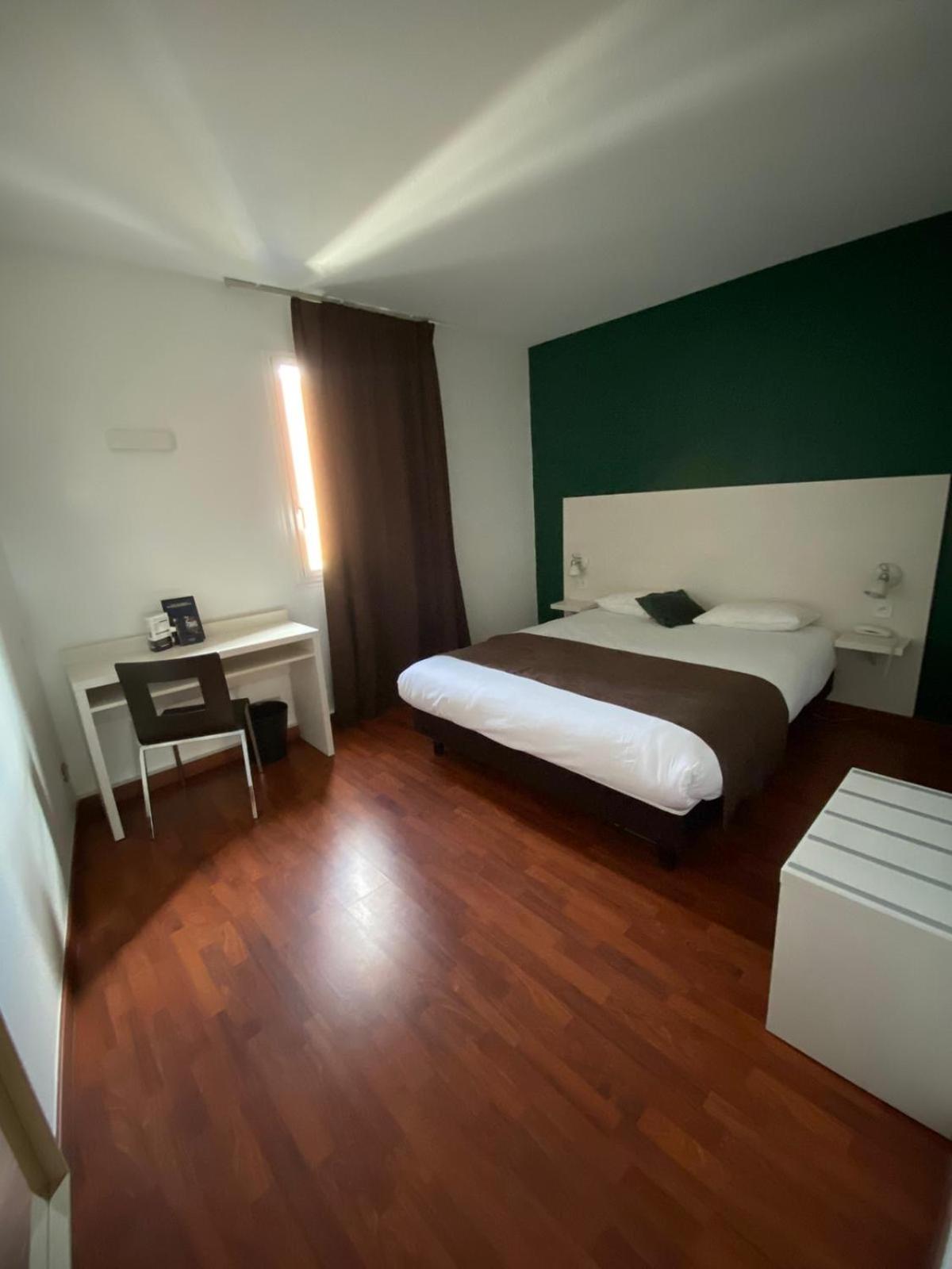 Double Room - Photo 2