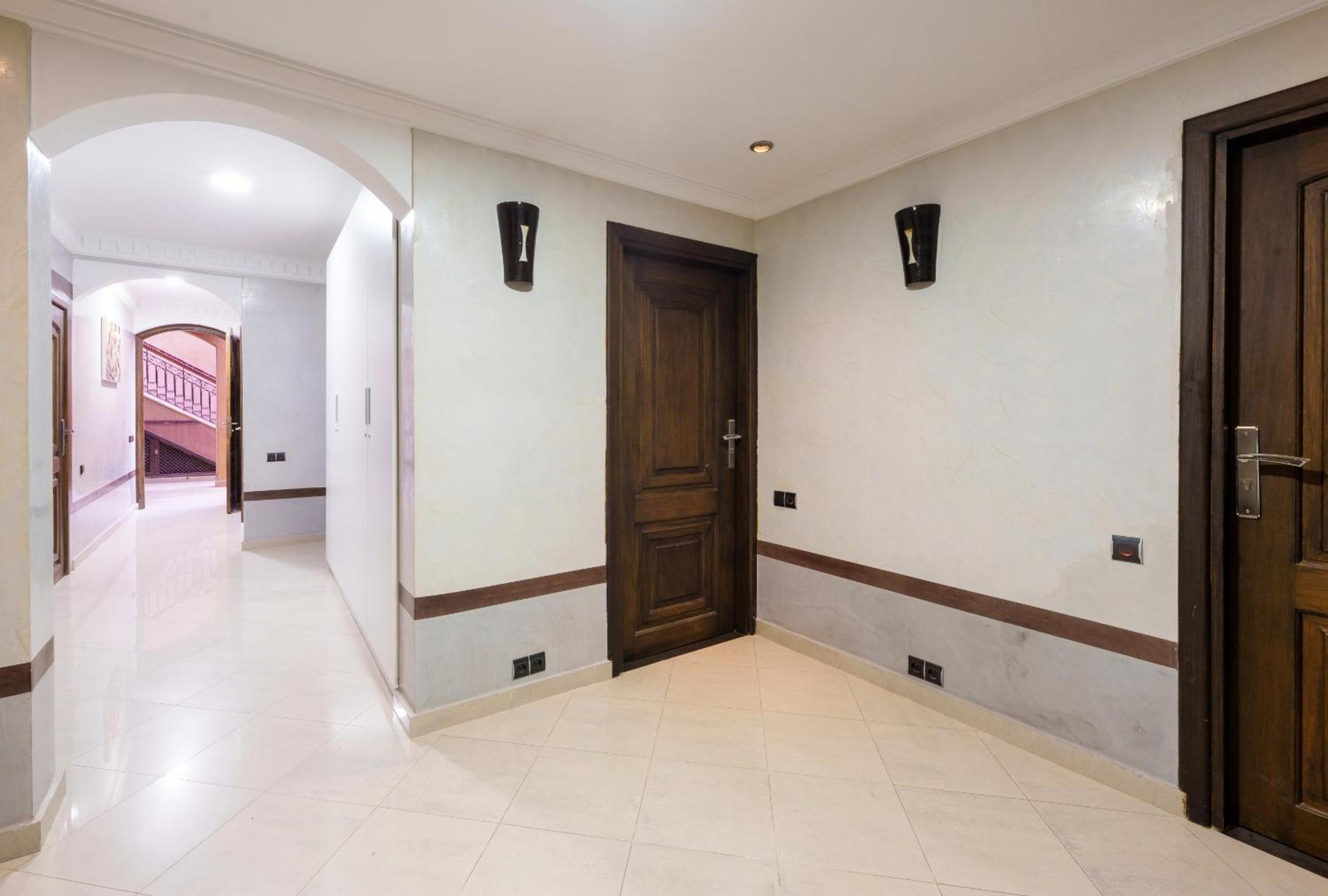 Double or Twin Room with Private External Bathroom - Photo 14