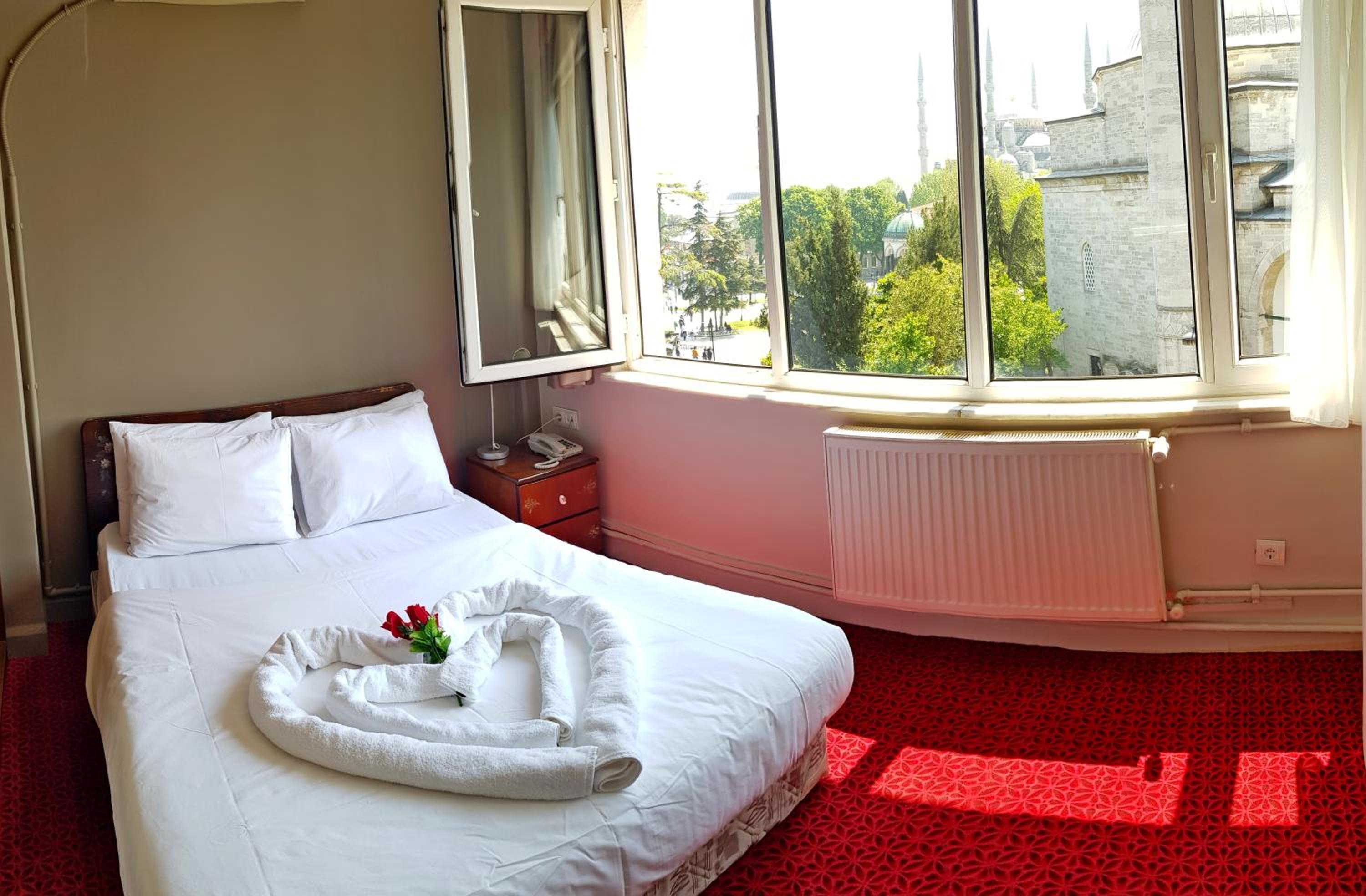 Double Room with Private Bathroom photo 1