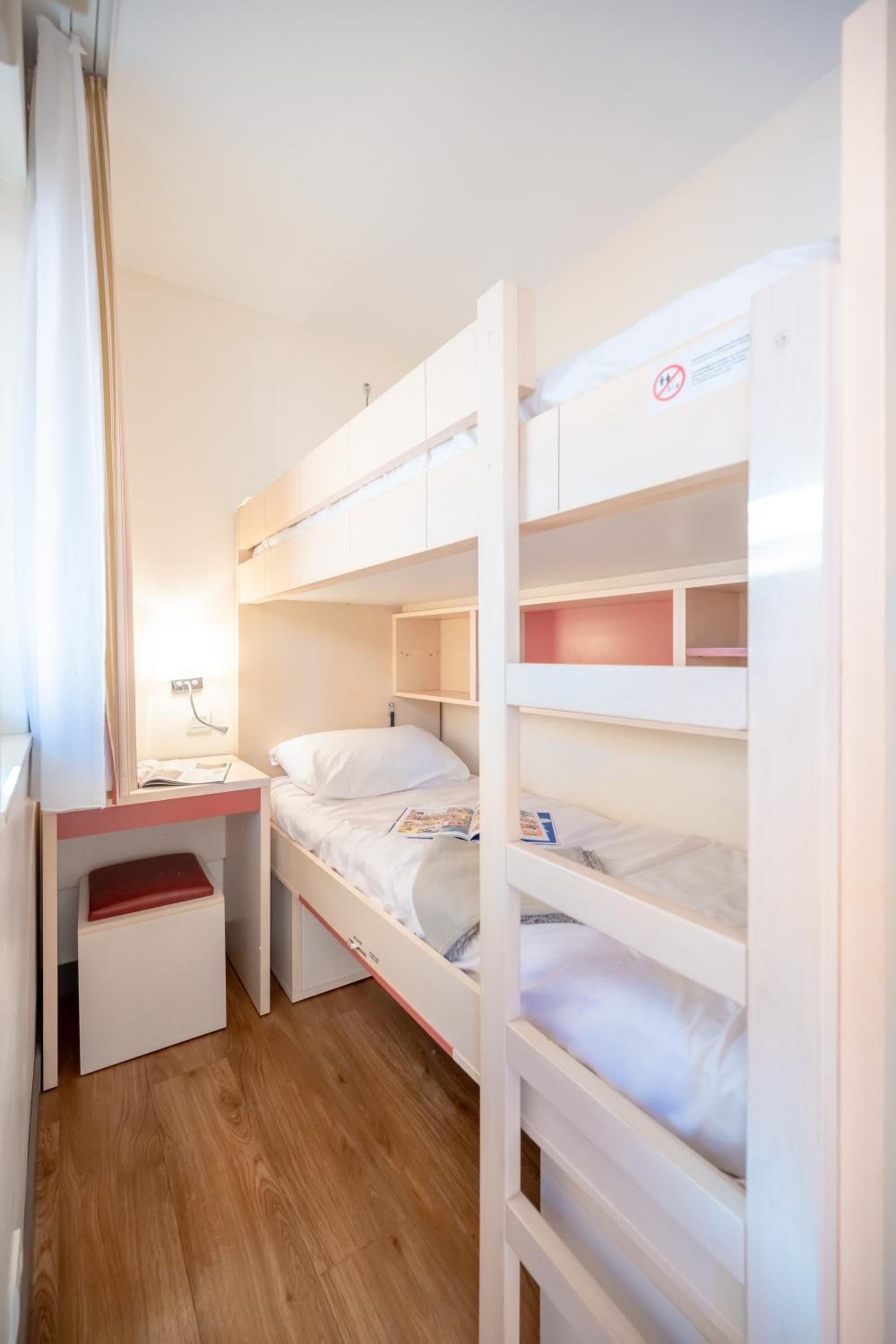 Standard Studio with Sleeping Alcove and Terrace (4 People) - Photo 4