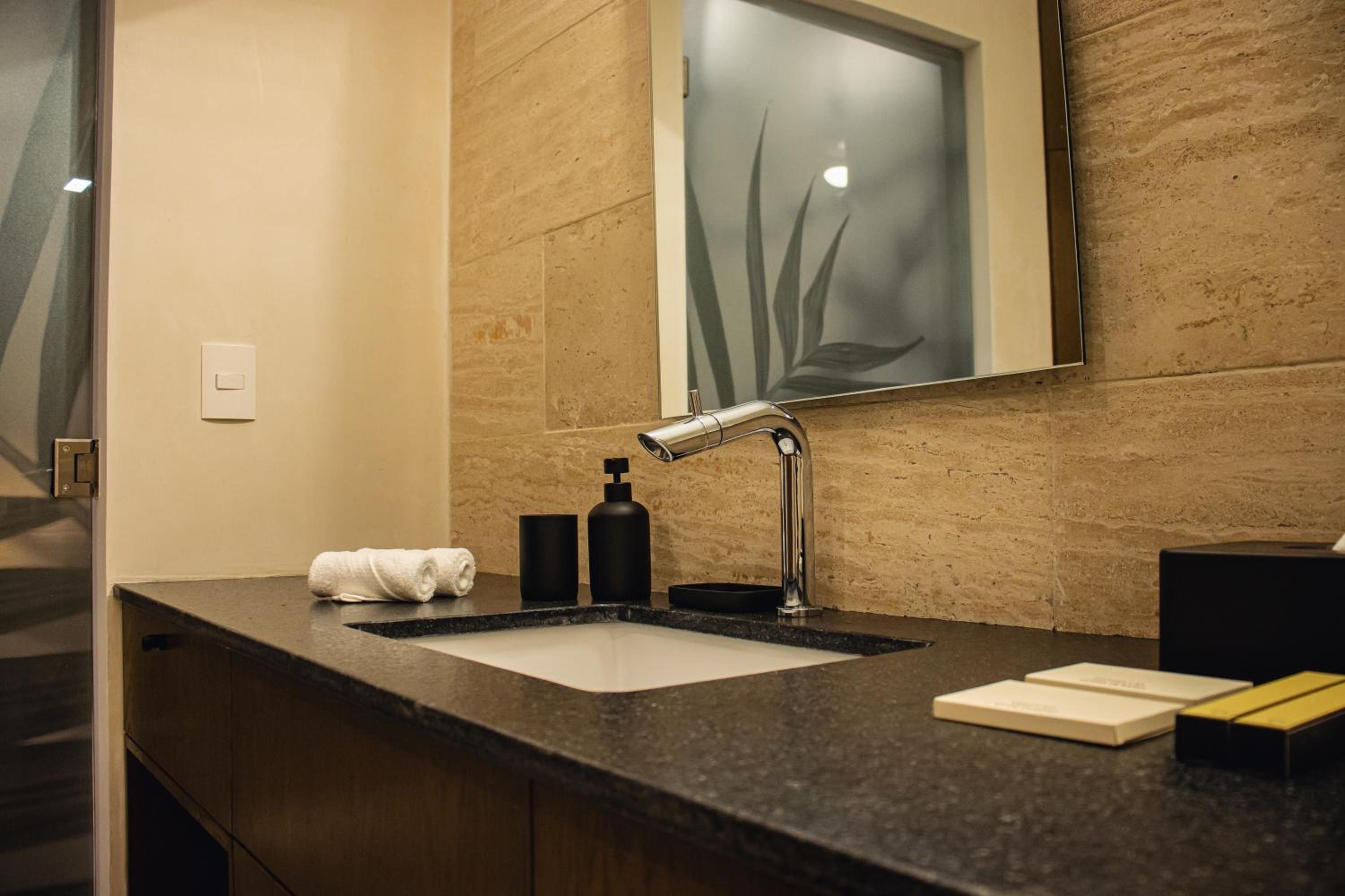 Junior Suite - Photo 9