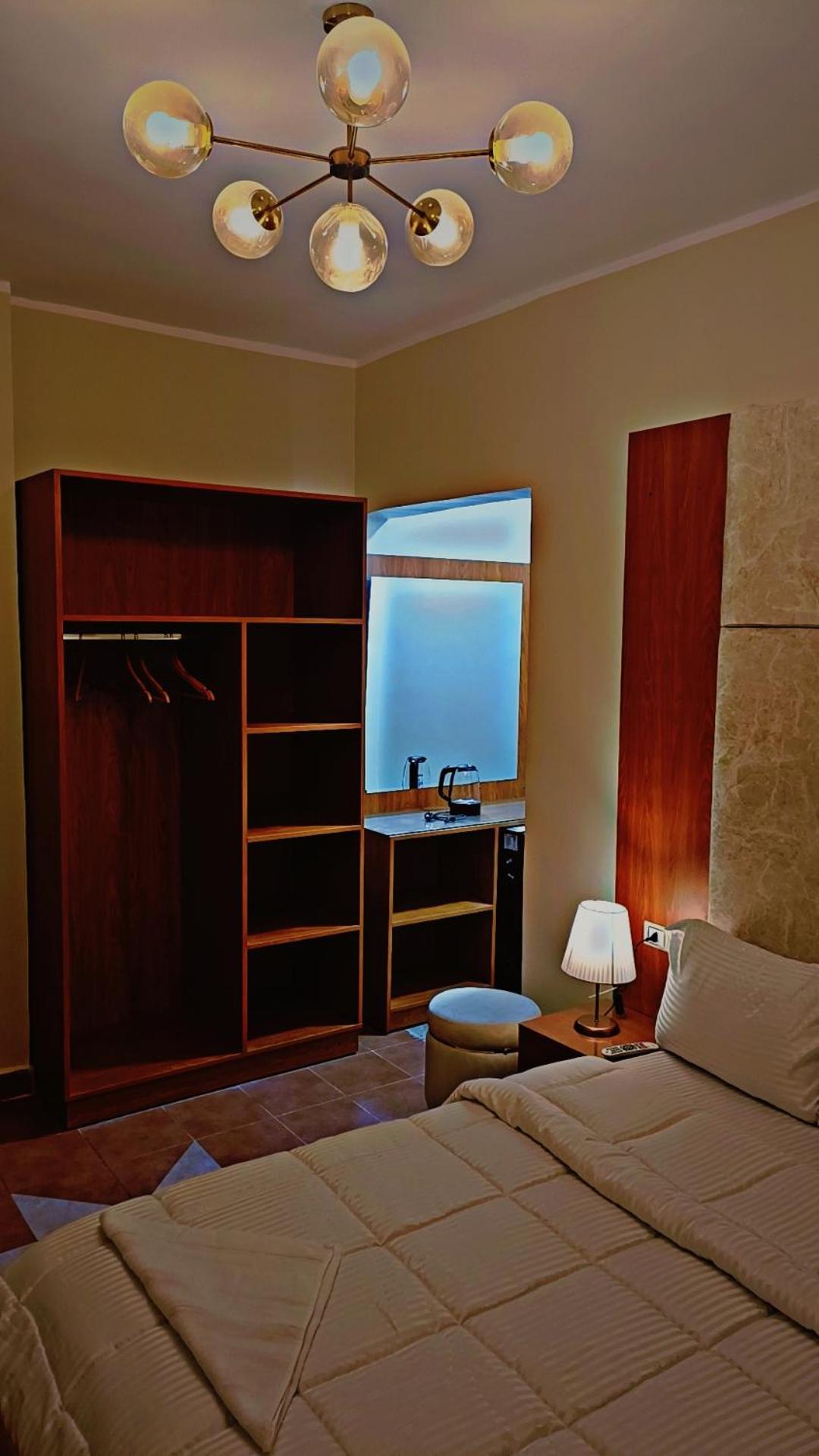 Budget Double Room photo 3