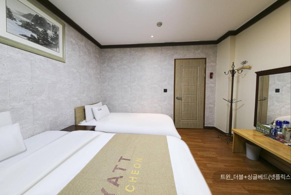 Deluxe Twin Room photo 2