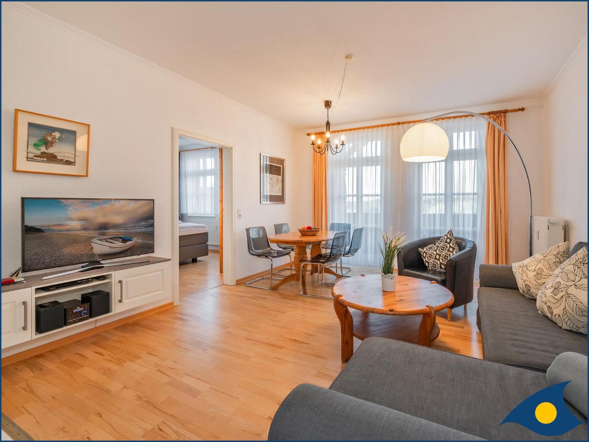 Two-Bedroom Apartment with Balcony photo 3