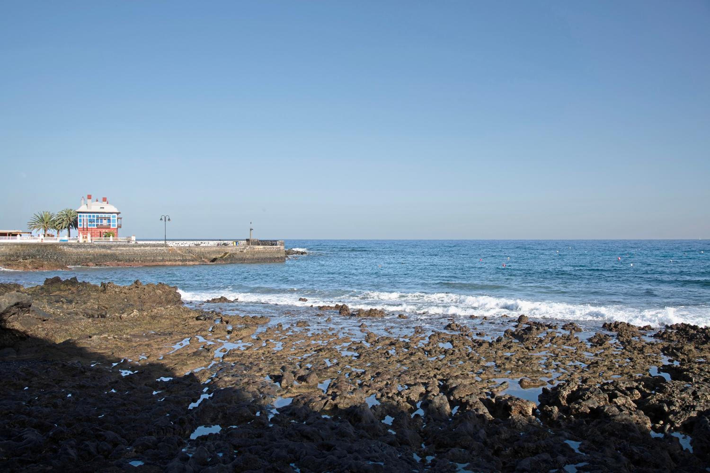 Studio Apartment with Sea View photo 3
