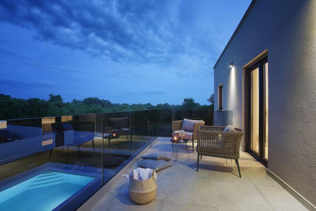 Three-Bedroom Villa photo 2