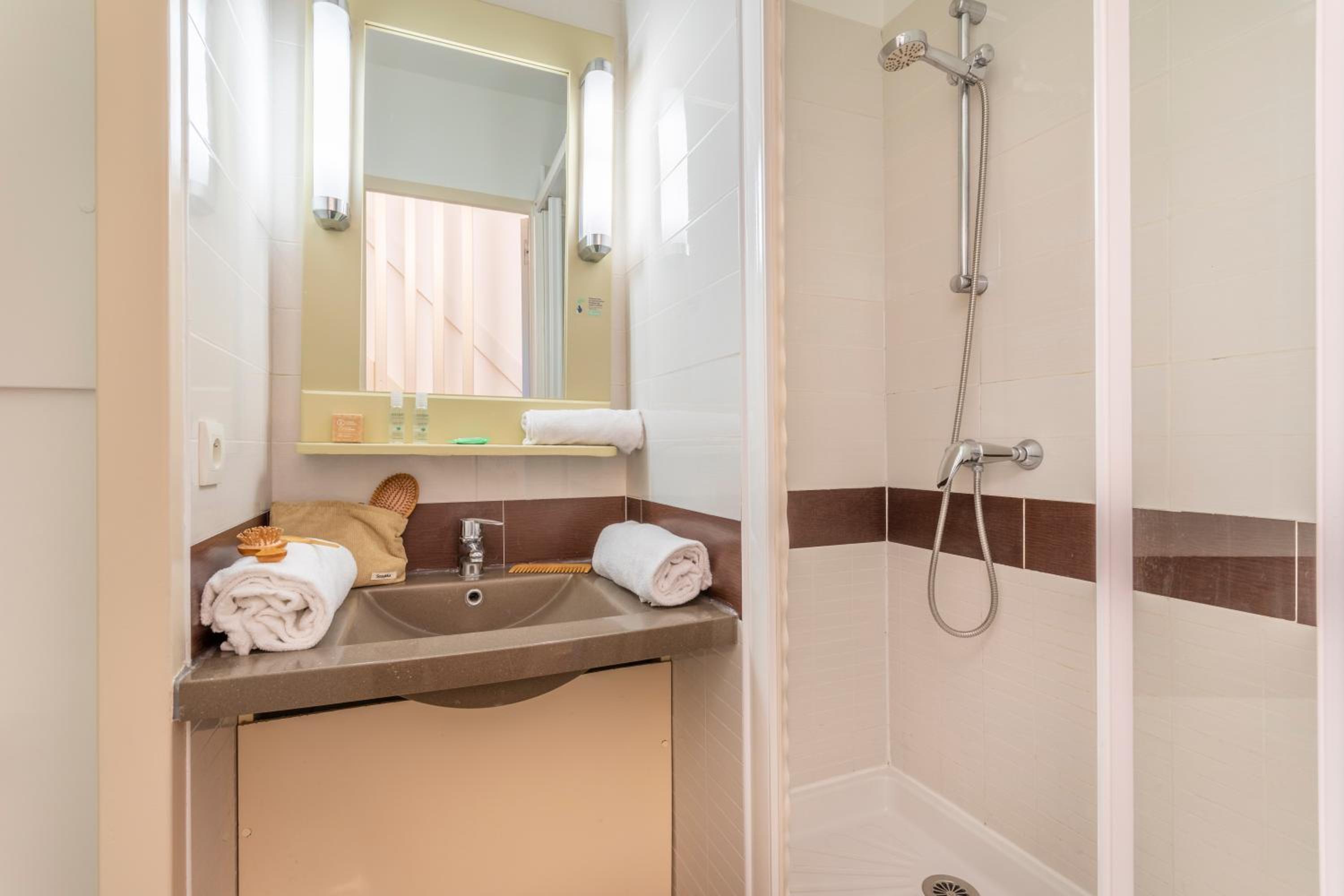 One-Bedroom Apartment with Sleeping Alcove, Air Conditioning and Terrace (6 People) - Sea View - Photo 5