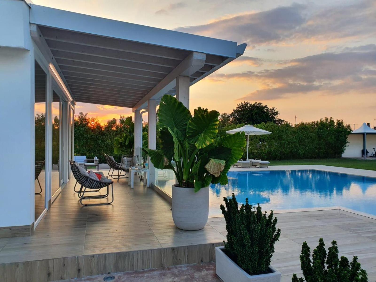 Suite with Private Pool - Photo 1