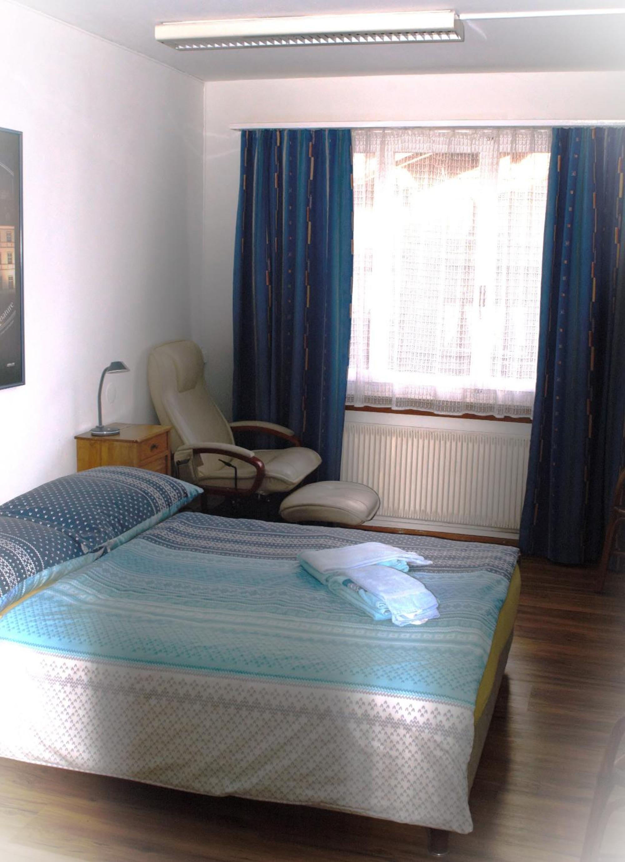 Budget Double Room with Shared Bathroom and Mountain View photo 2