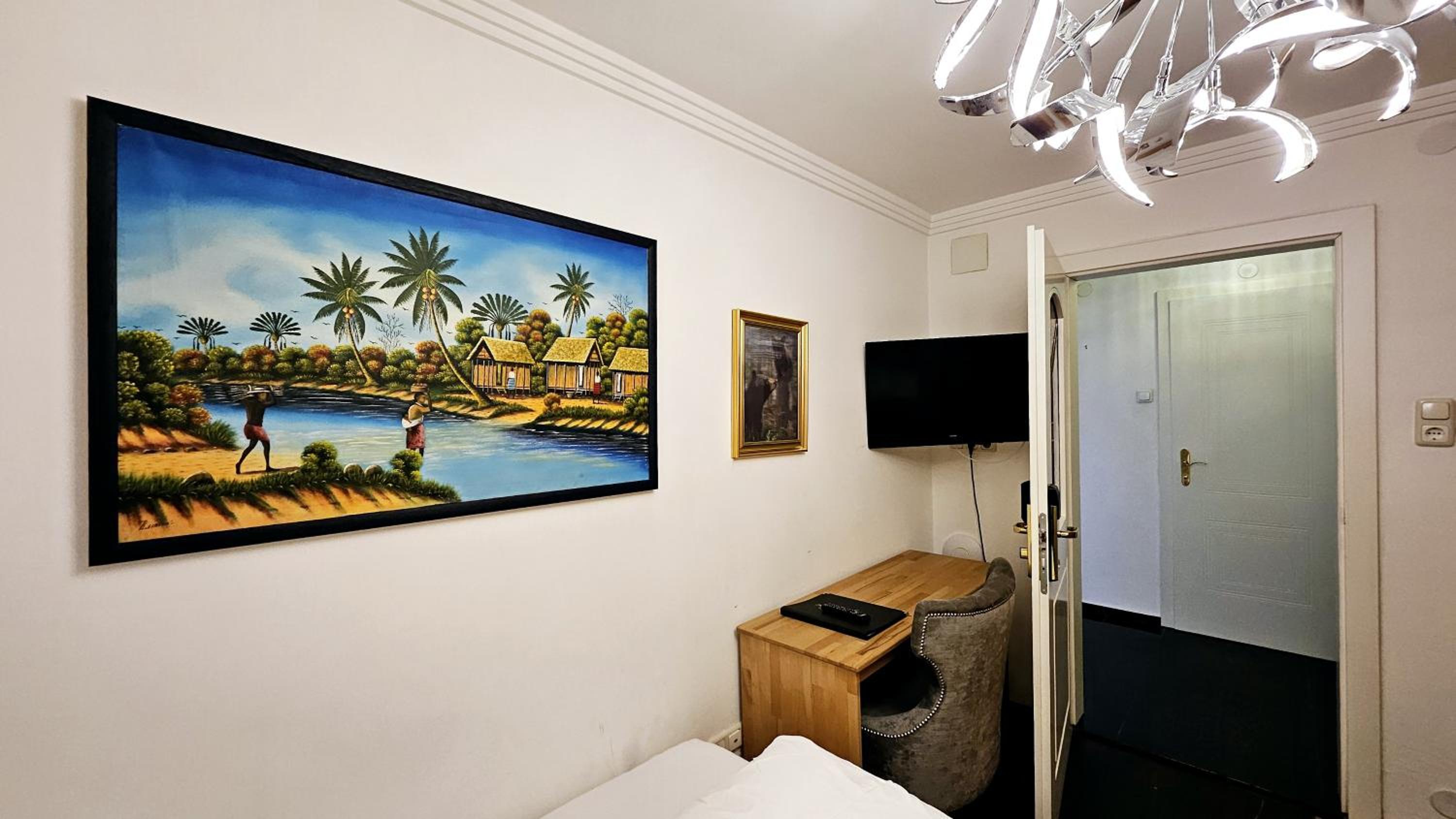 Apartment photo 3
