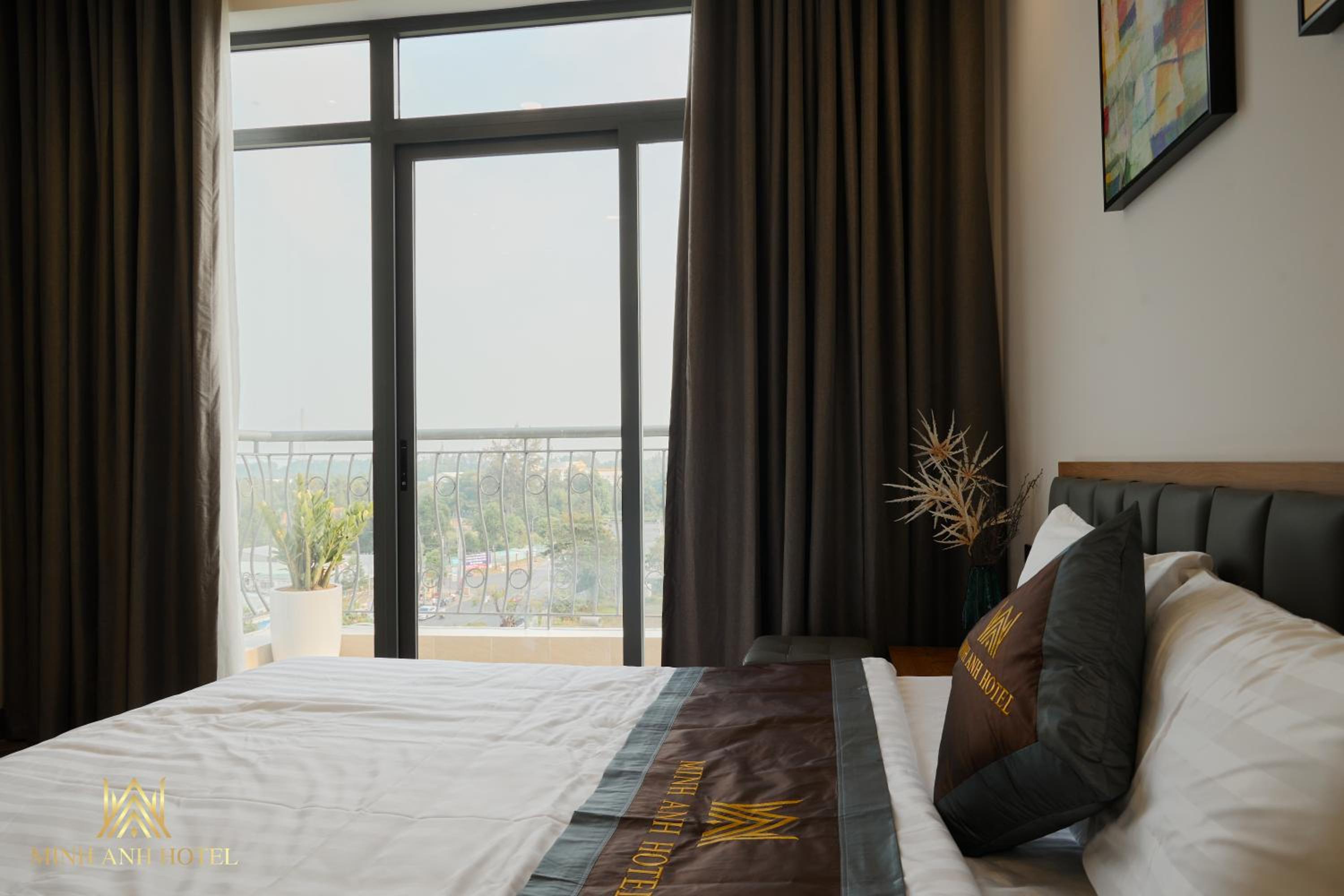 Deluxe King Suite