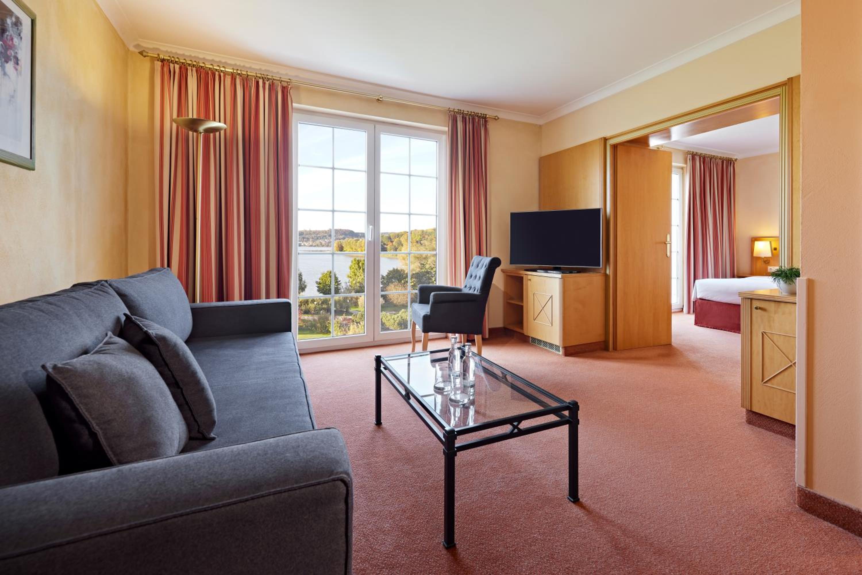 One-Bedroom Suite - Photo 1