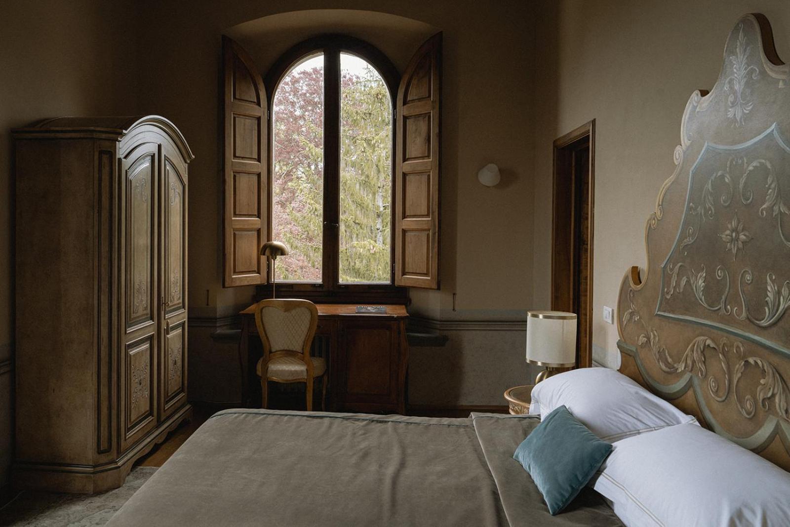 Double Room with Private Bathroom - Photo 10