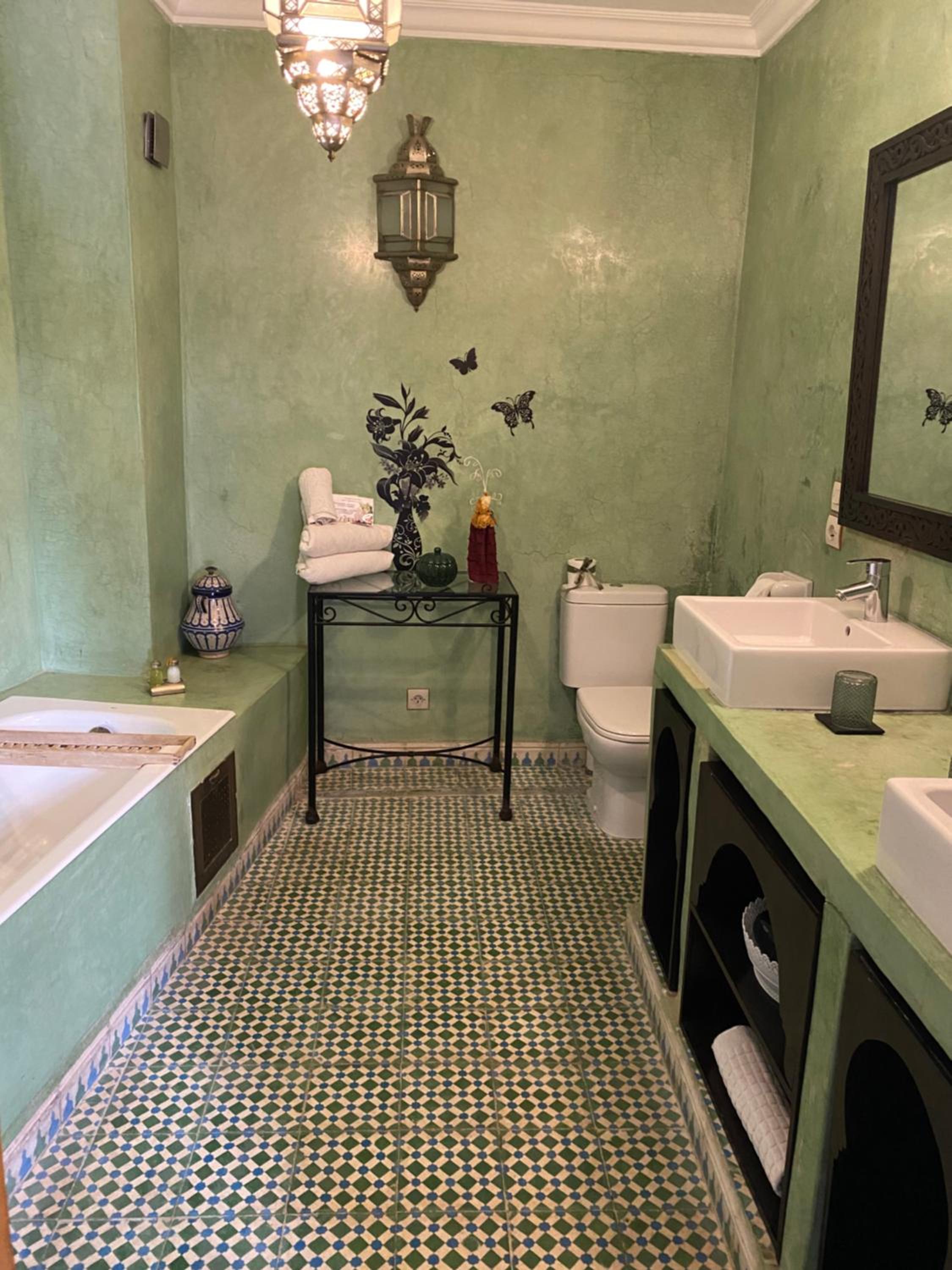  Suite photo 2