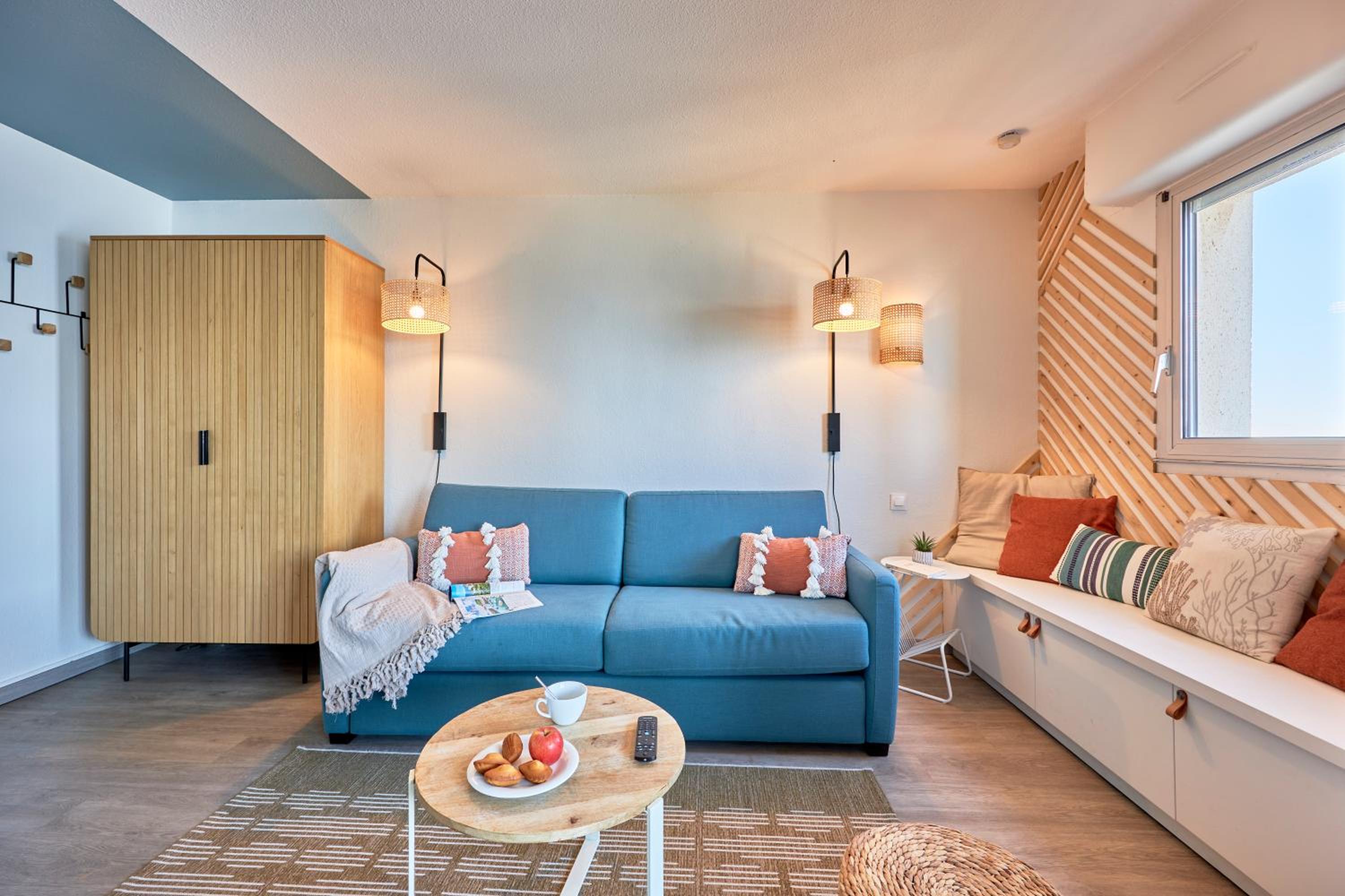 Superior Studio with Sleeping Alcove and Balcony (4 People) photo 3