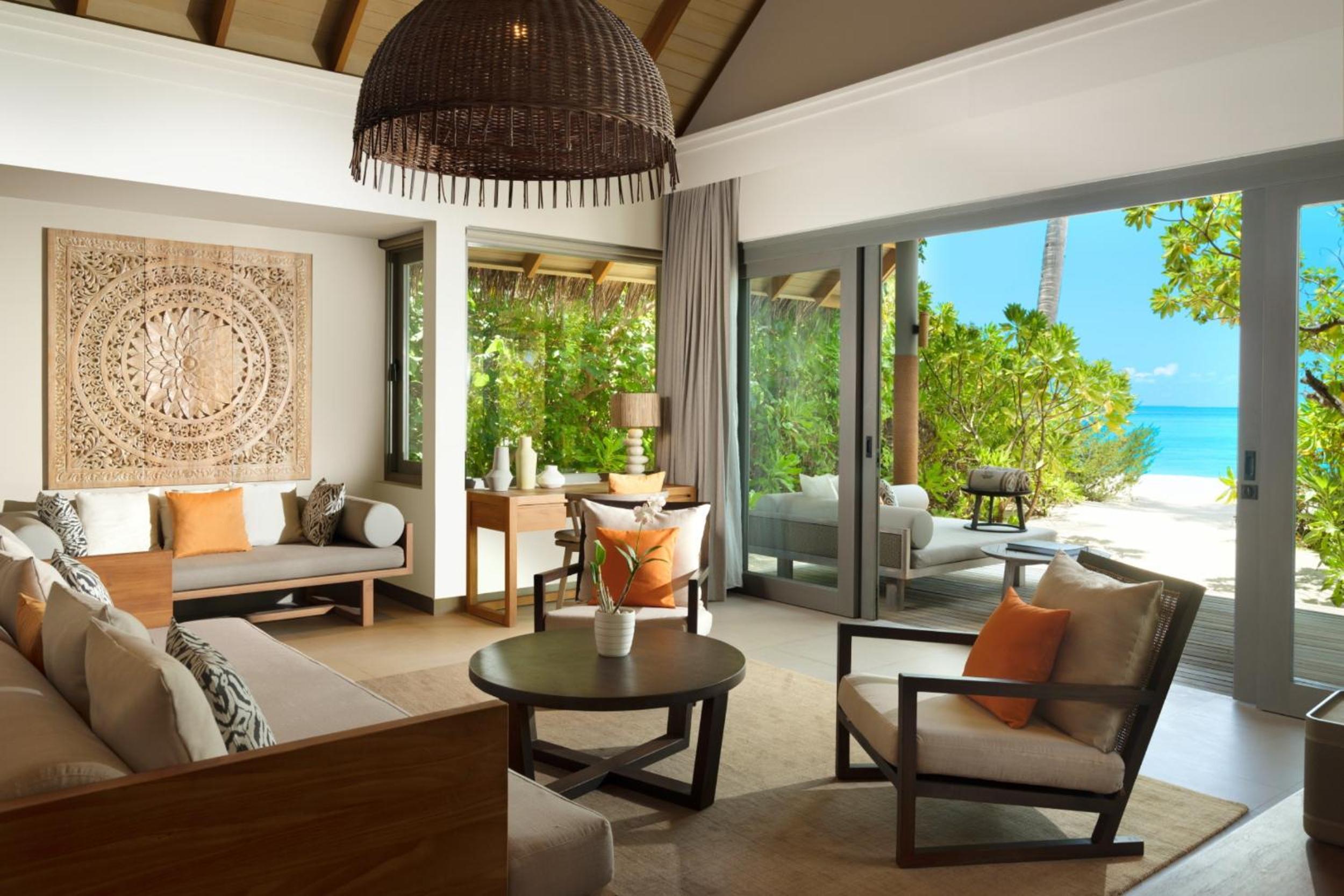 One Bedroom Beach Pool Residence