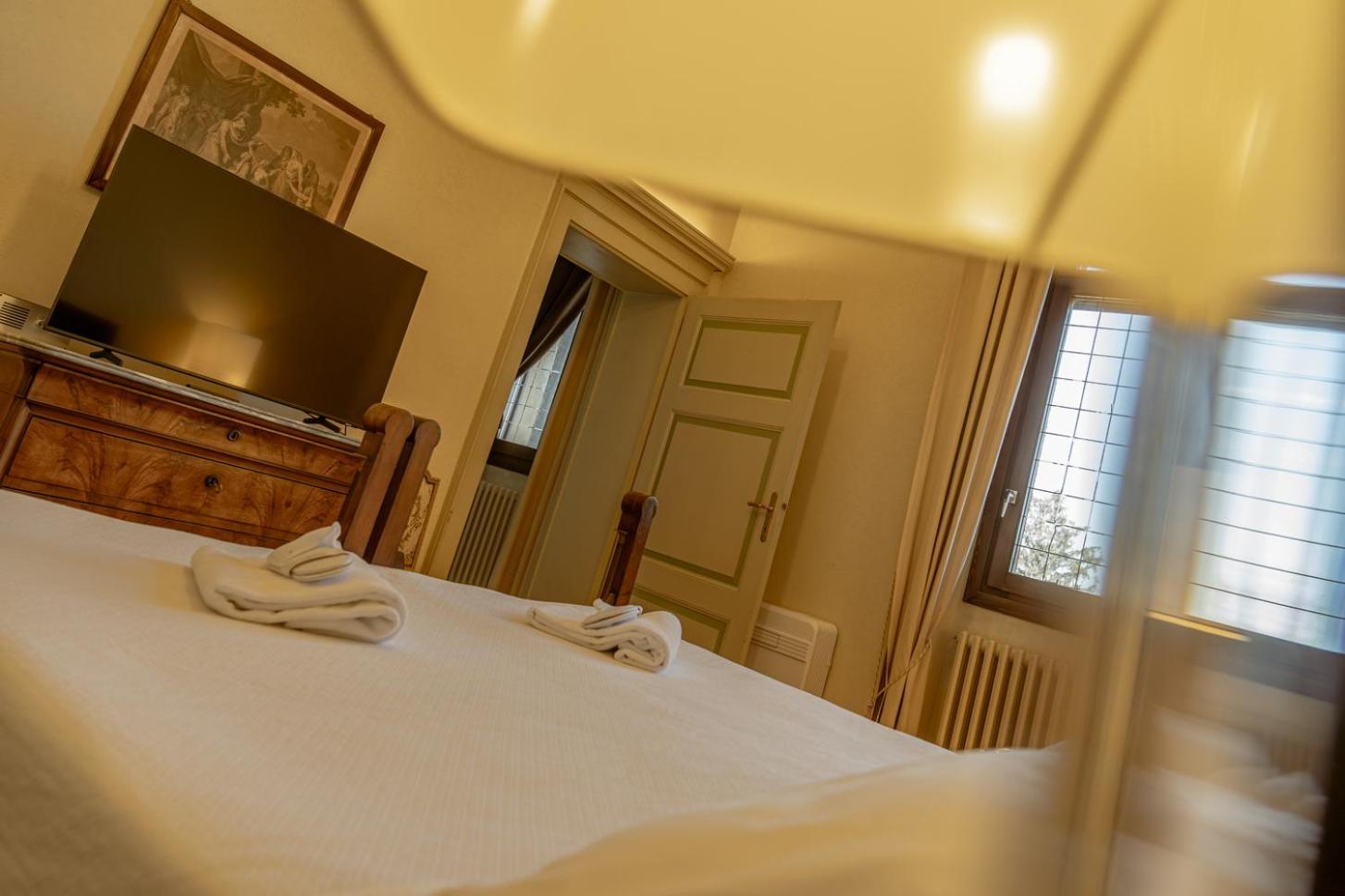 Superior Deluxe Double or Twin Room 