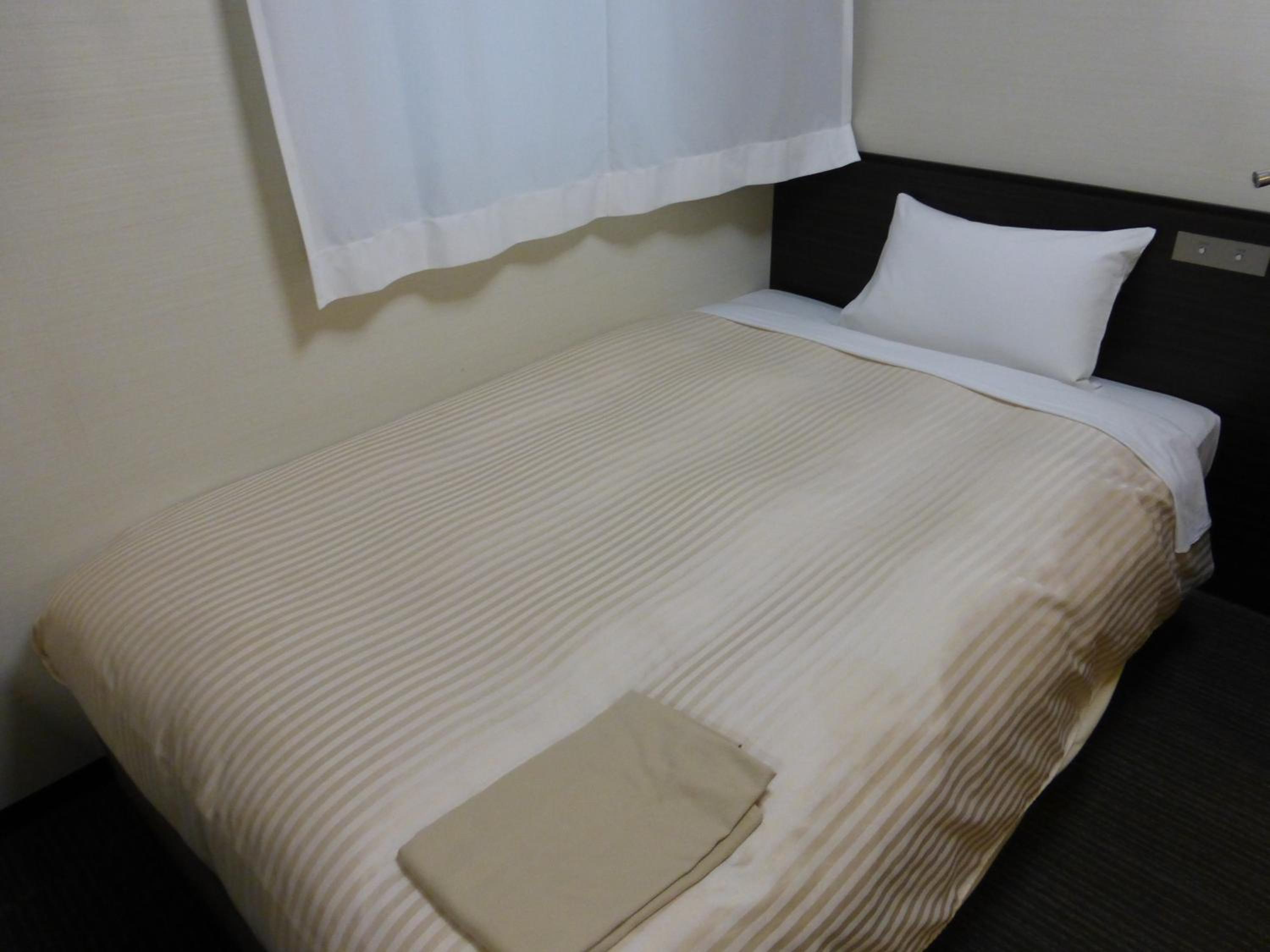 Single Room - Non-Smoking