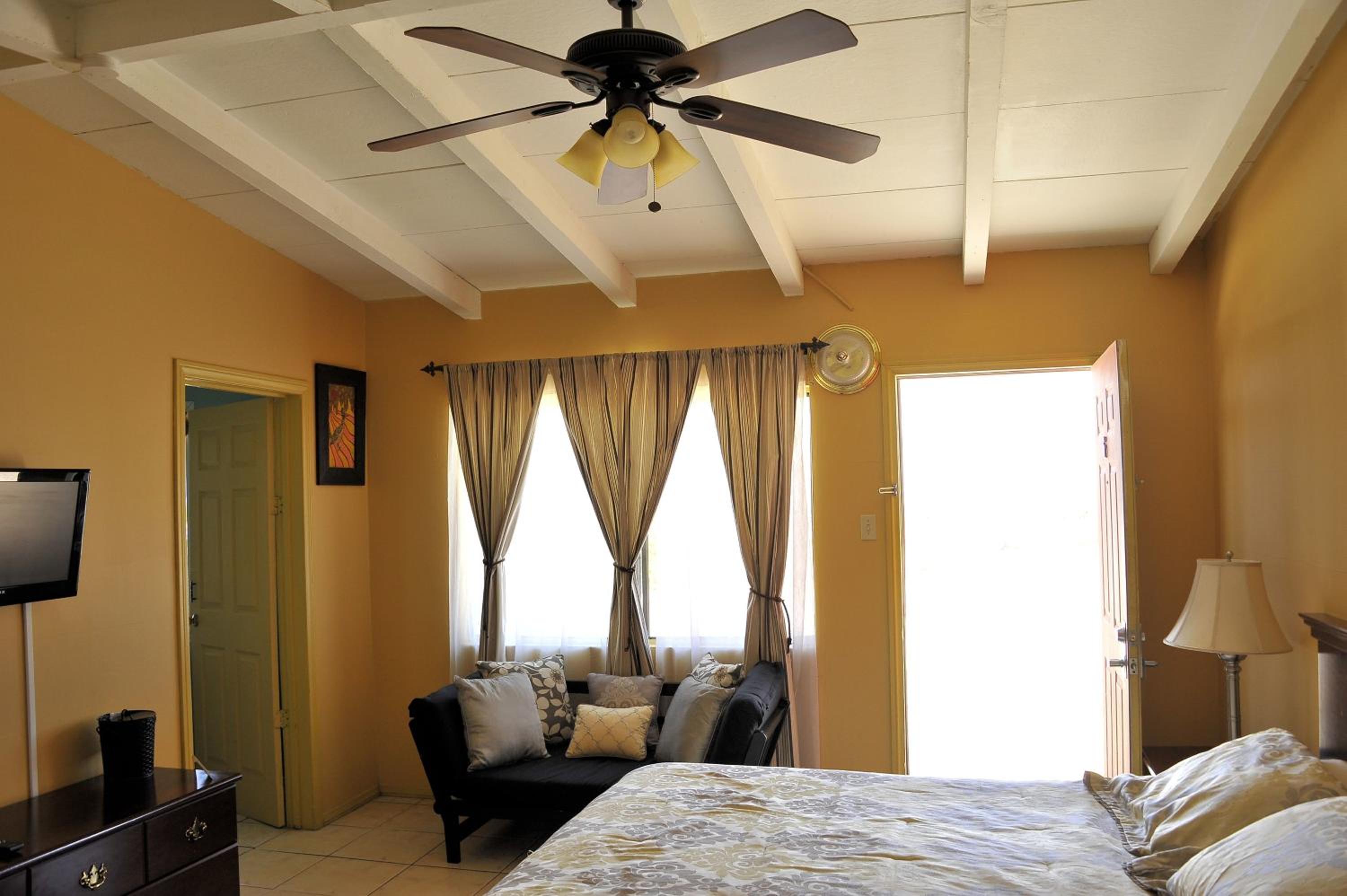 Deluxe Double Room - Photo 18
