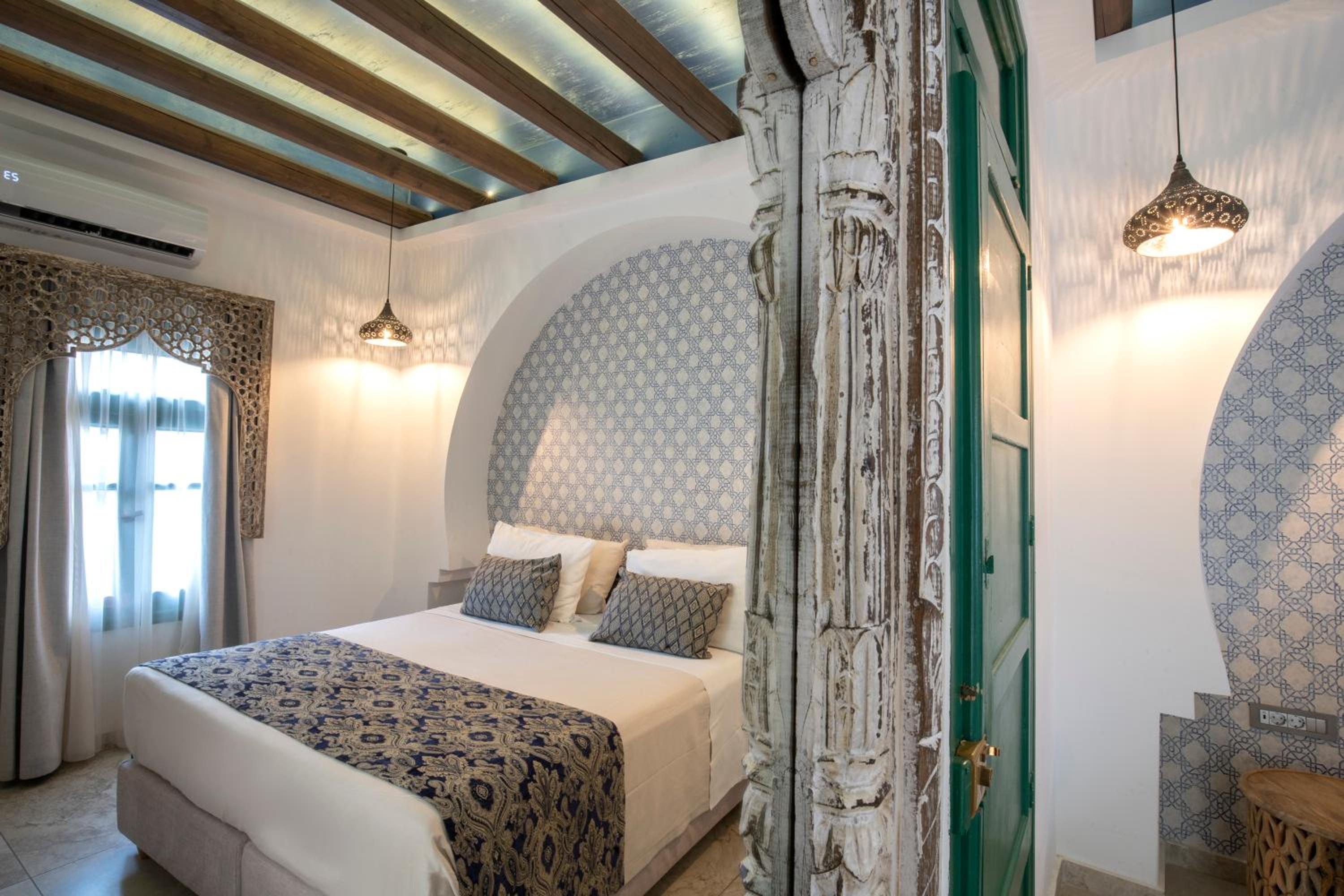 Classic Double Room with View - Photo 5